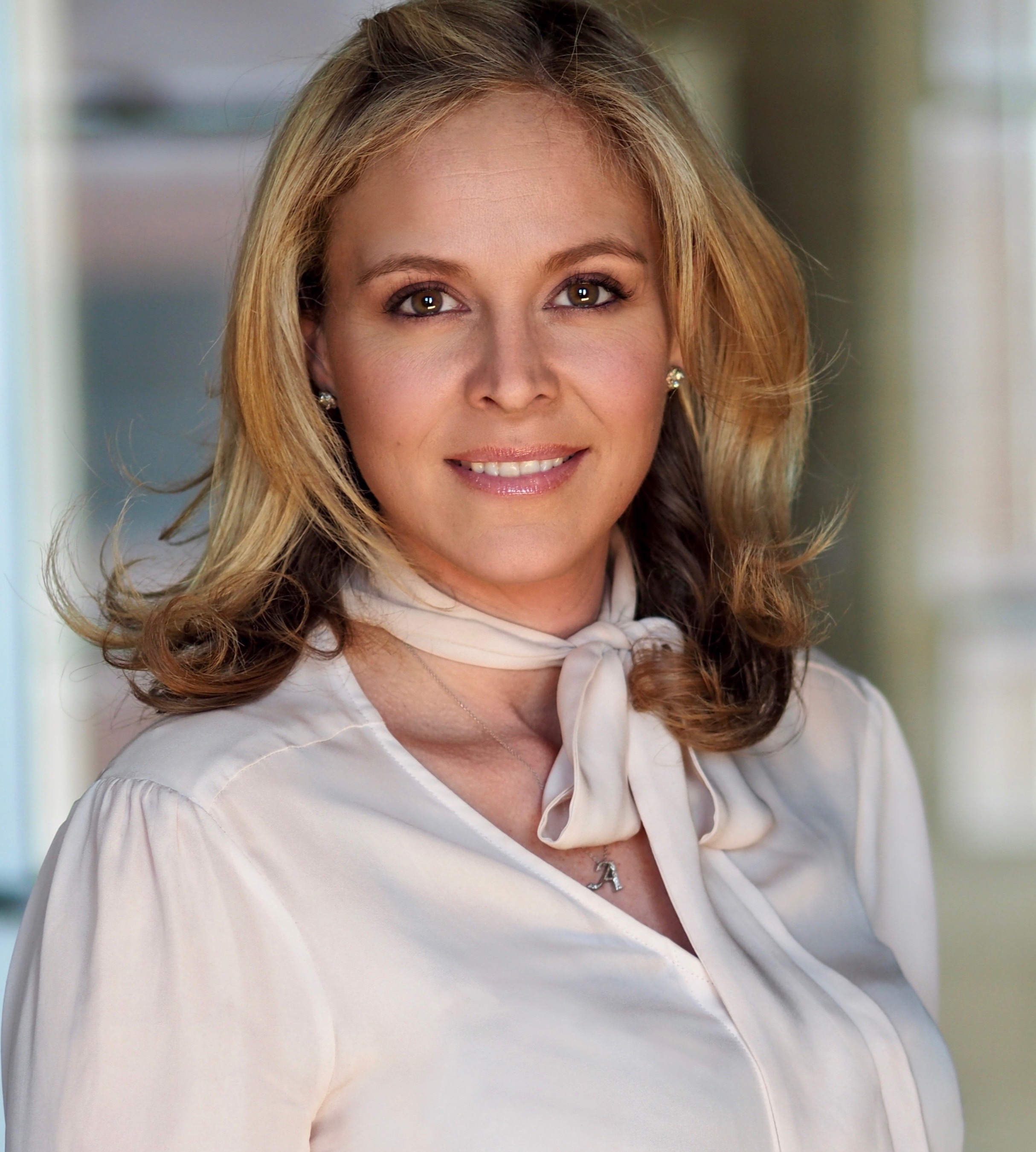  Amy Benloulou