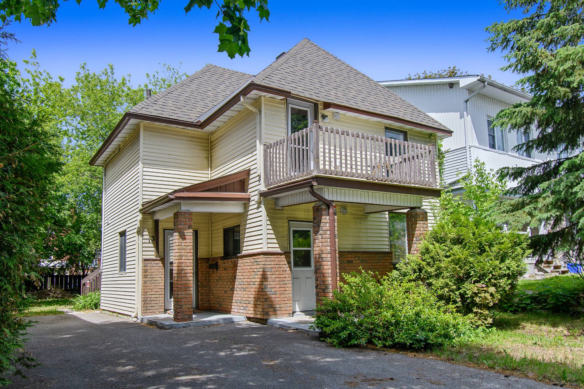 13&nbsp;Rue Chateaubriand
