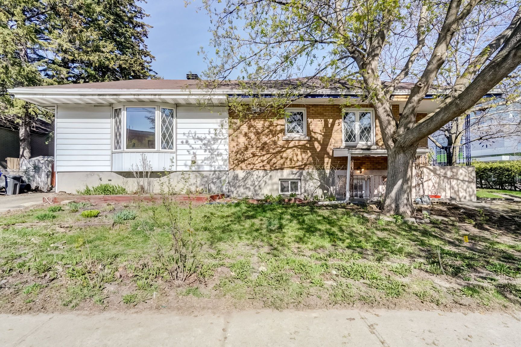 210&nbsp;Rue Gamelin