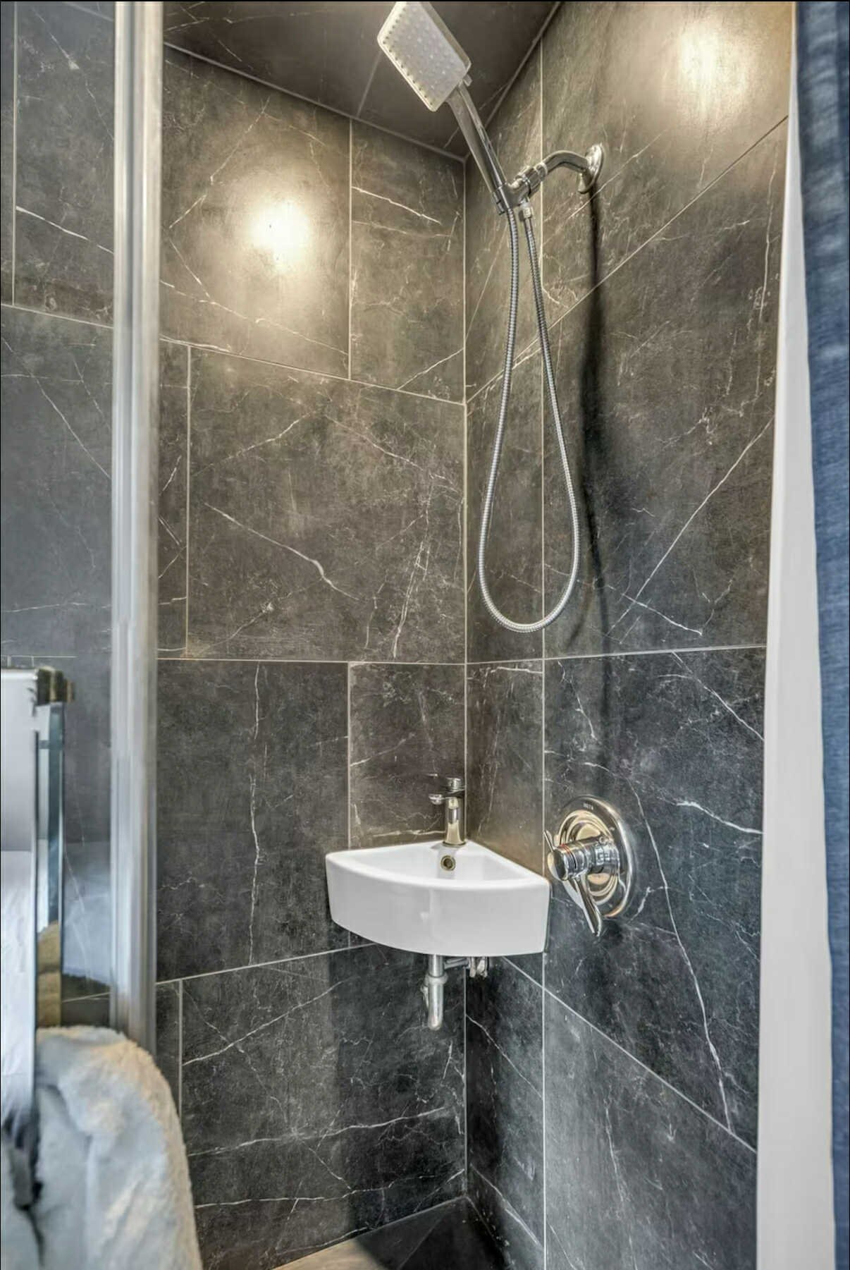 https://mediaserver.centris.ca/media.ashx?id=ADD2B15DA4DE622D11EA2C14DF&t=pi&f=I