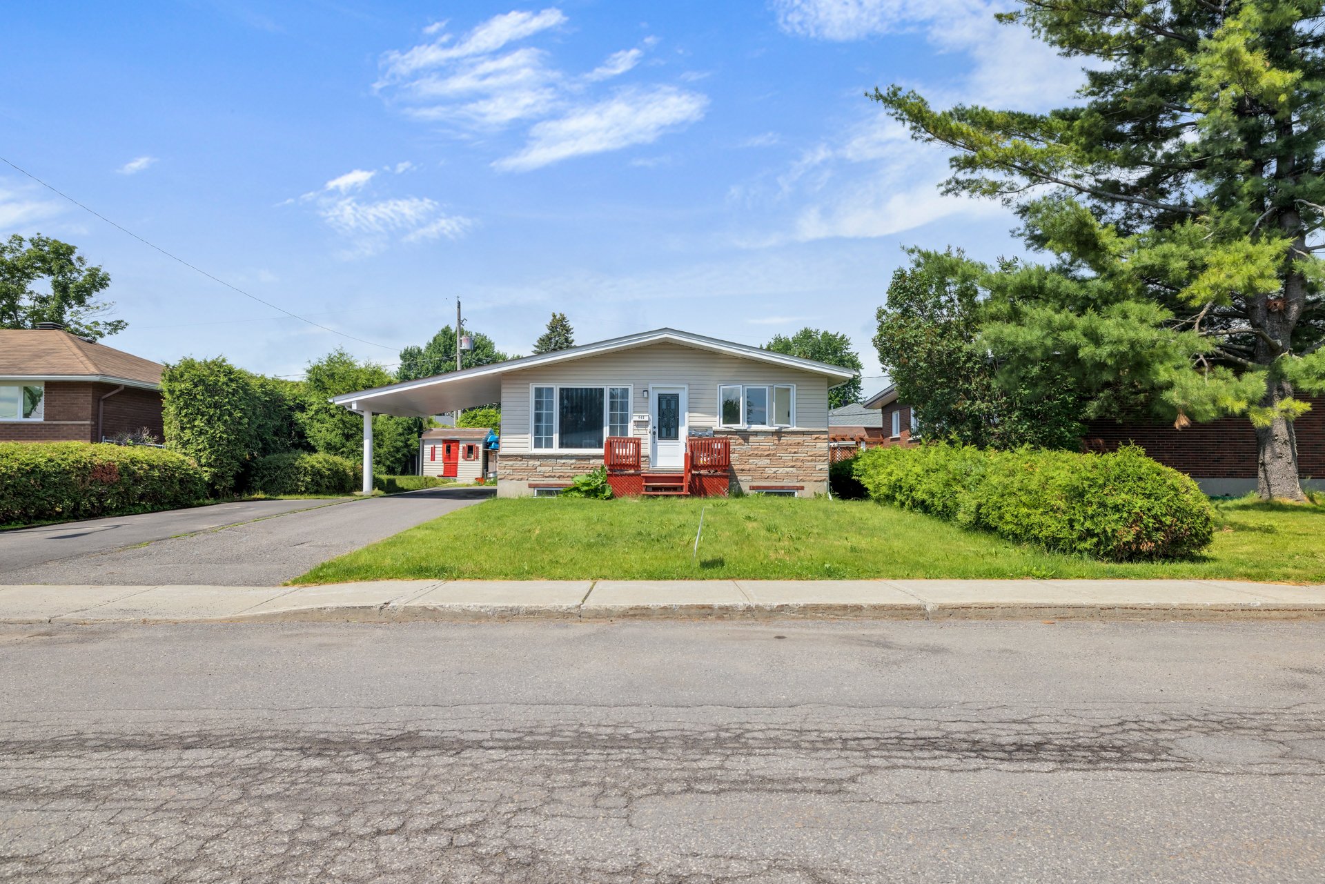 449&nbsp;Rue Royal-Brassard