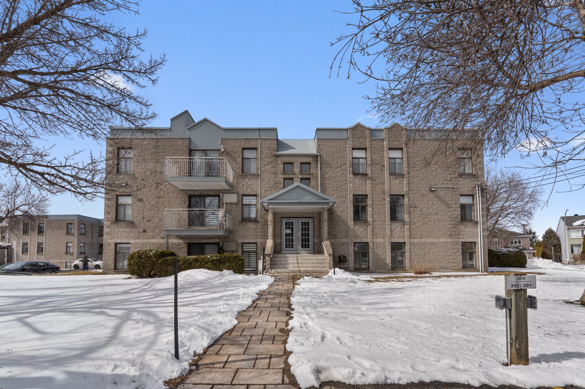 3510&nbsp;Rue Marian