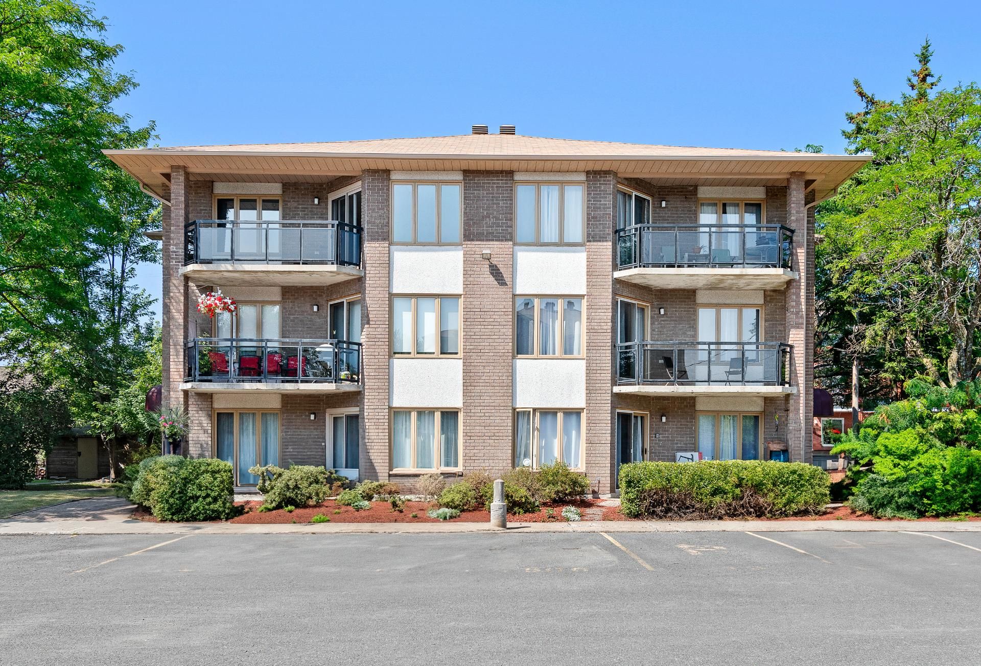 531&nbsp;Boul. Wilfrid-Lavigne