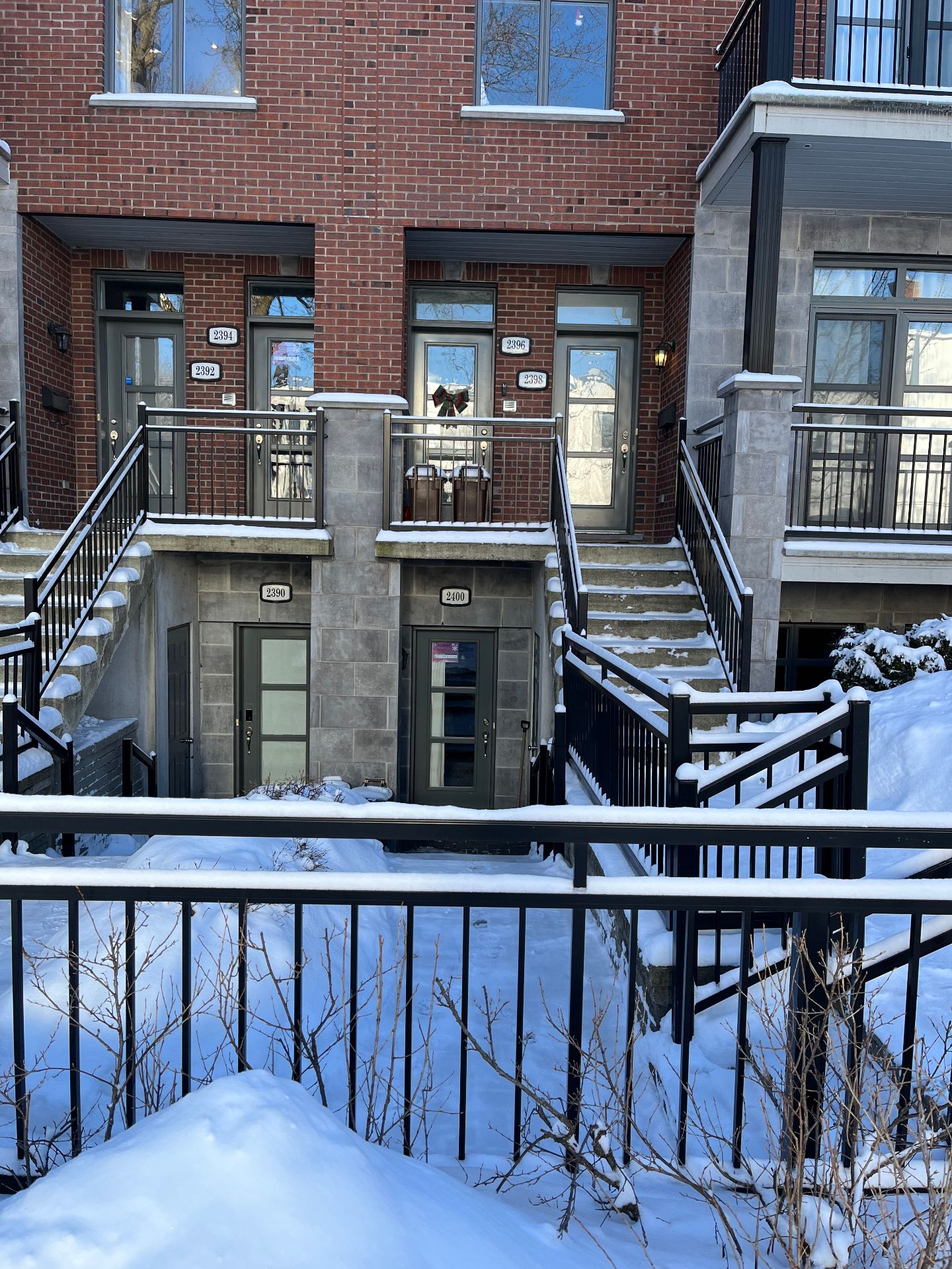 2400&nbsp;Boul. Grand