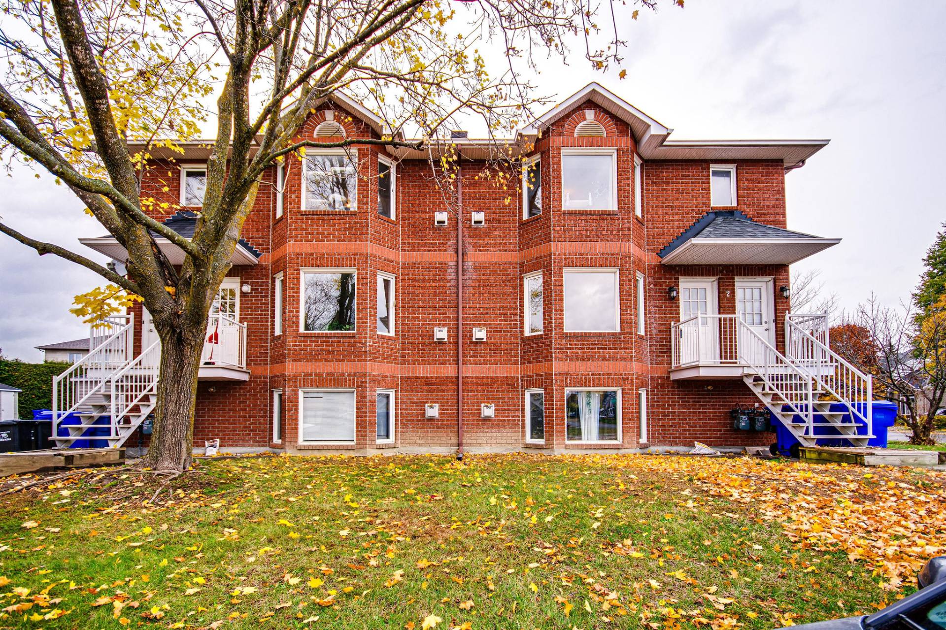 2 Rue de la Gravité