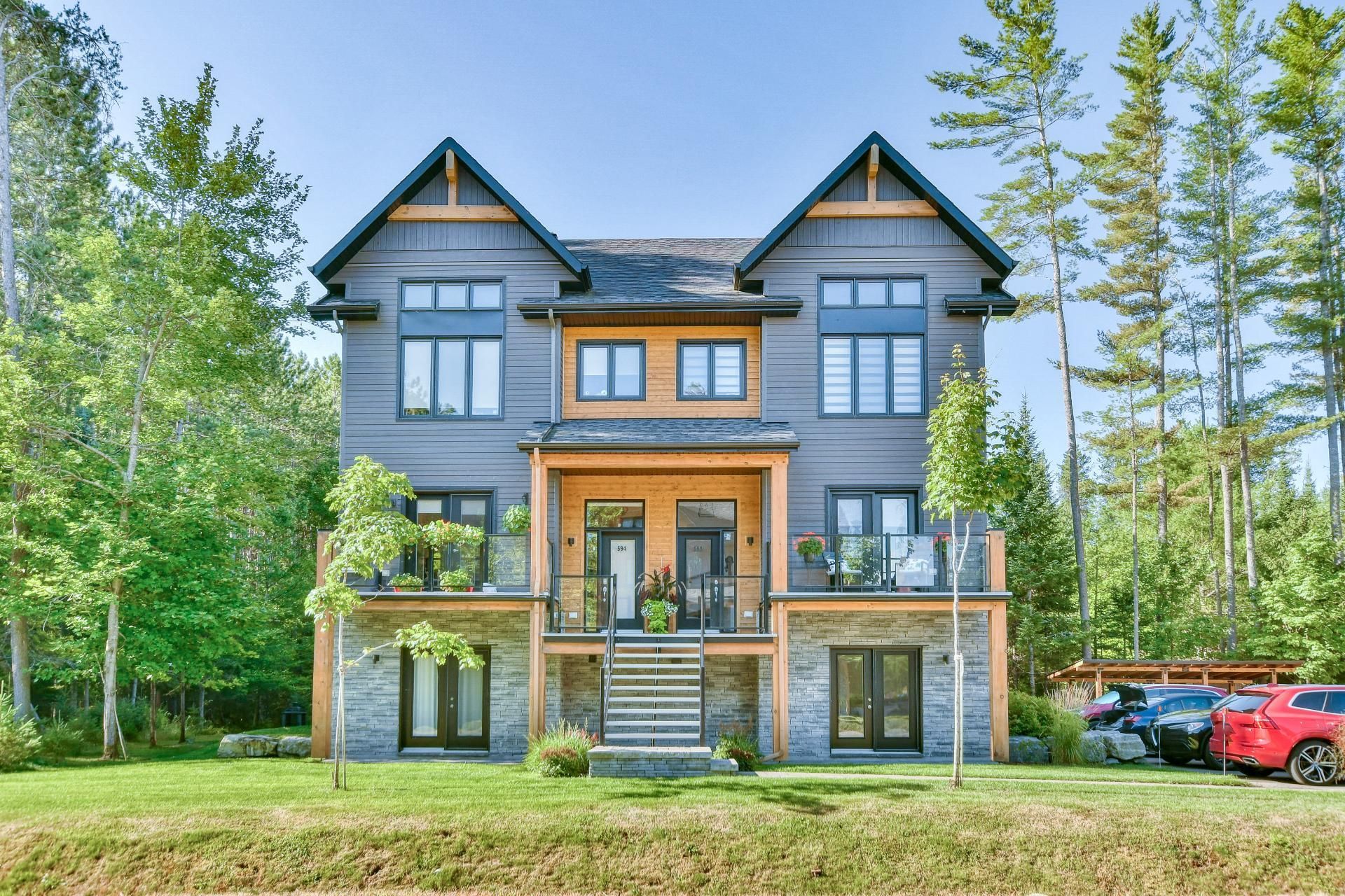 MLS: 9046158
