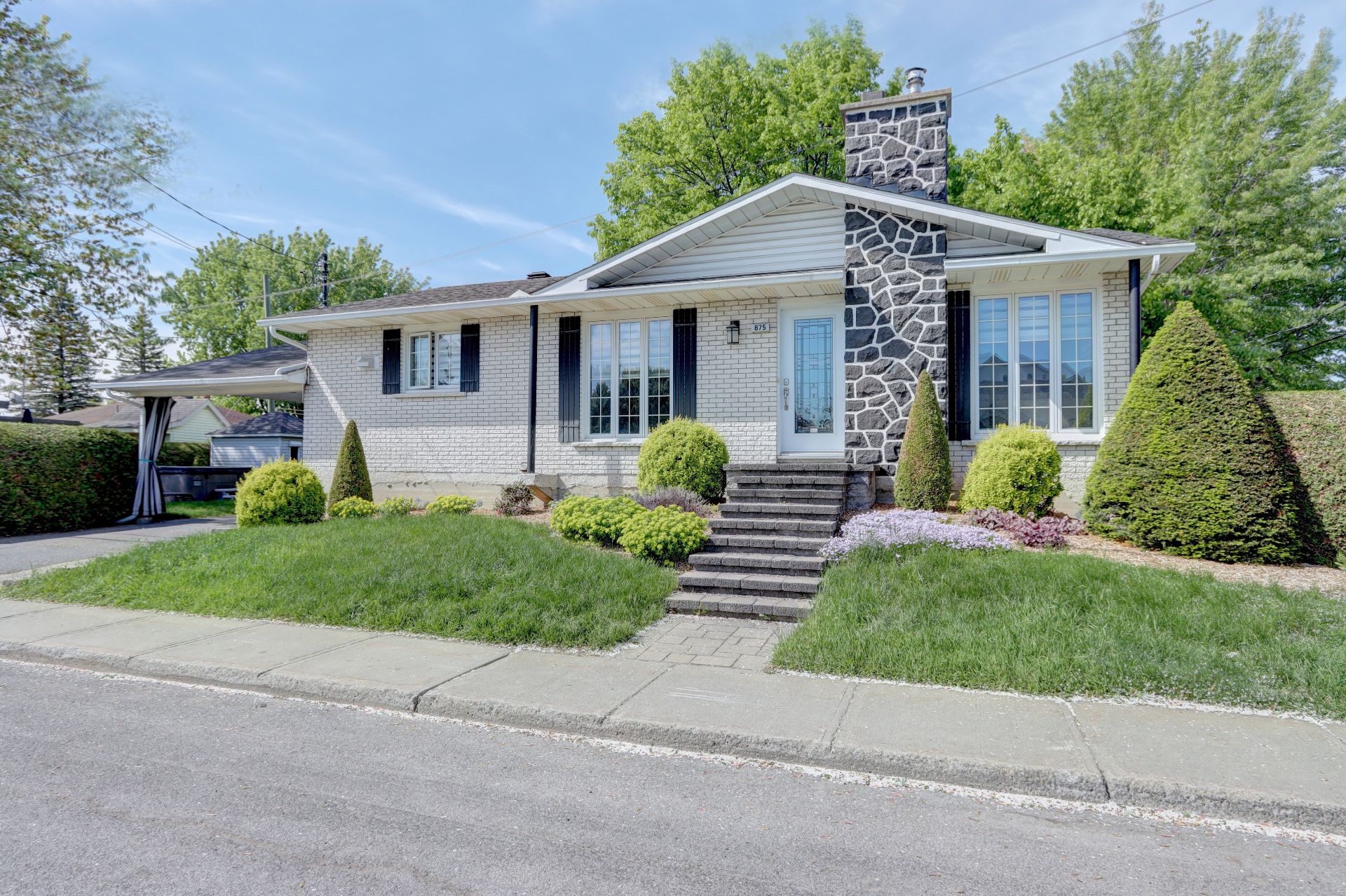 MLS: 15733162
