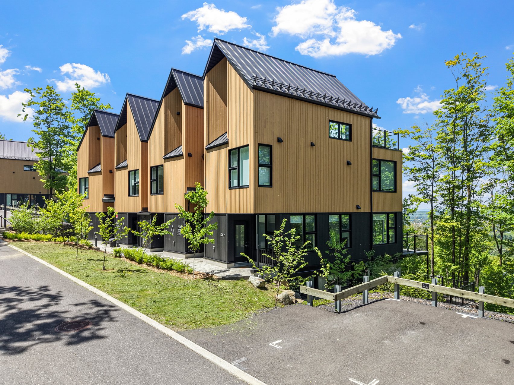 MLS: 16108228