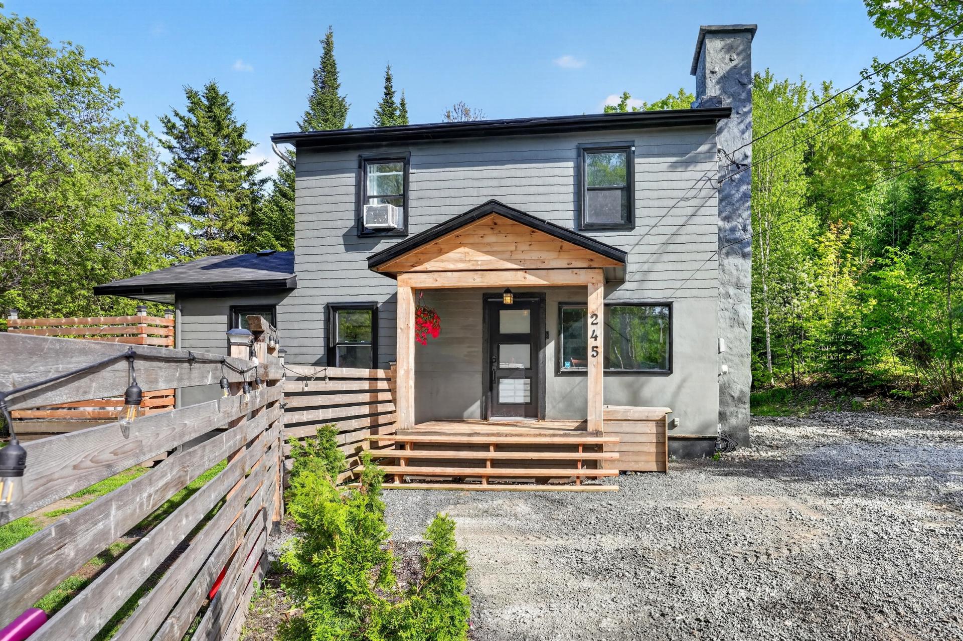 MLS: 25870684