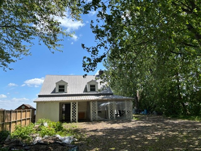MLS: 15607823