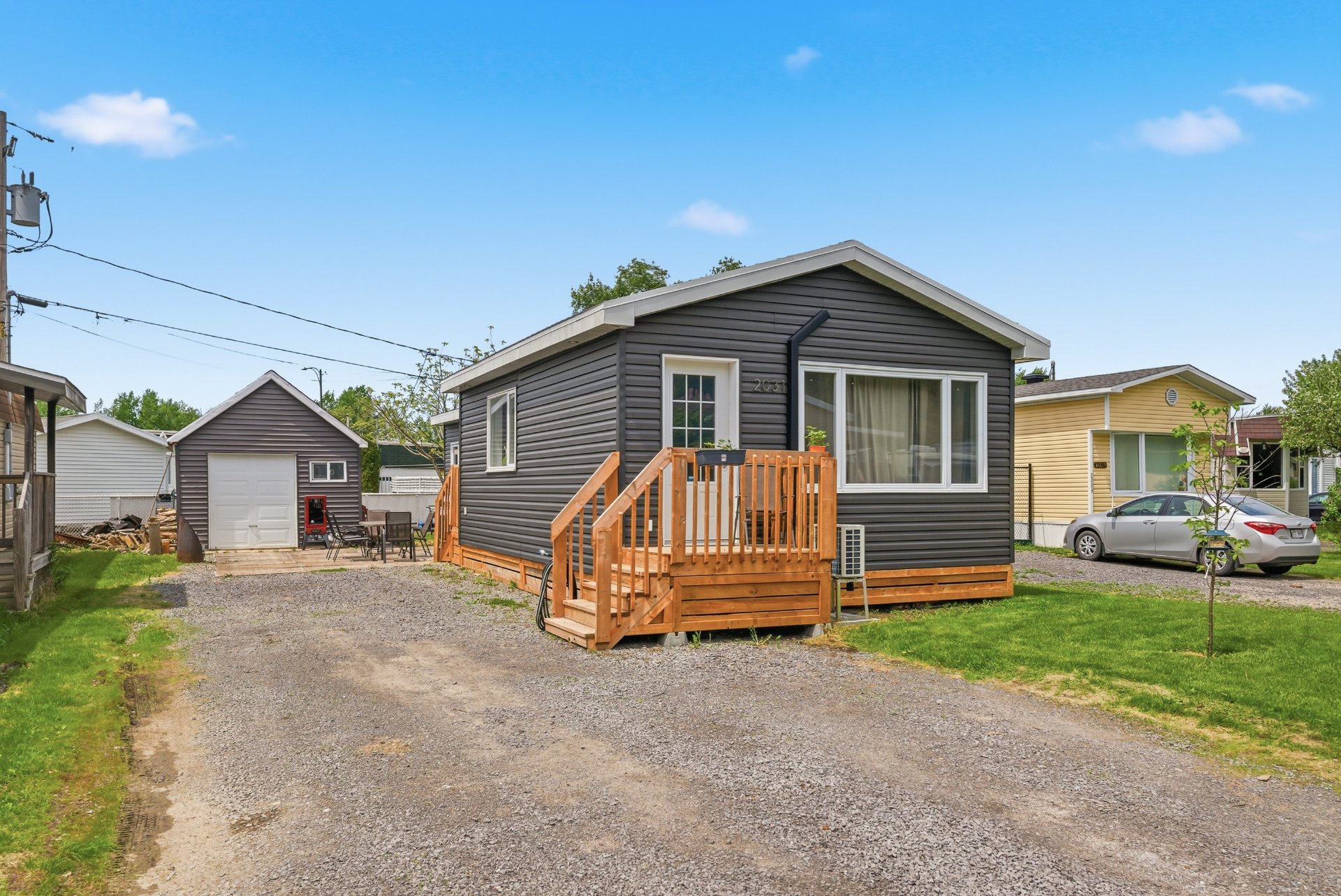MLS: 23794103
