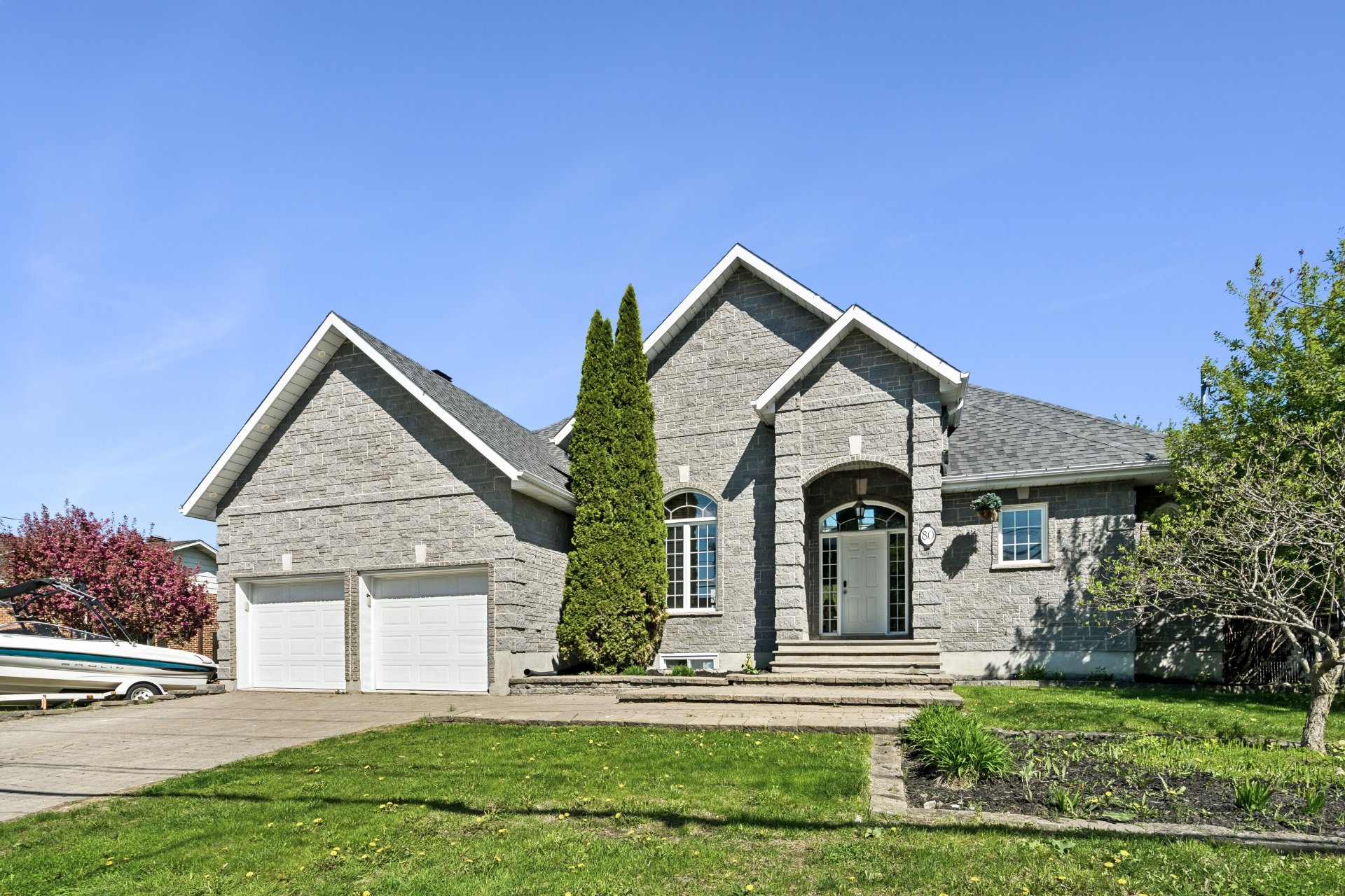 MLS: 26908288