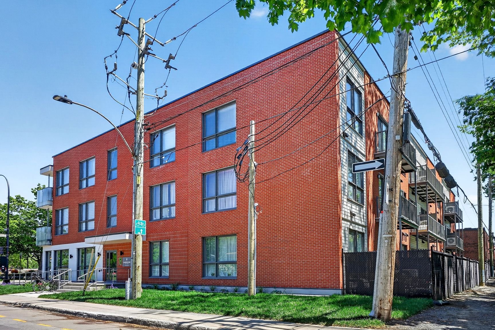 MLS: 24530924