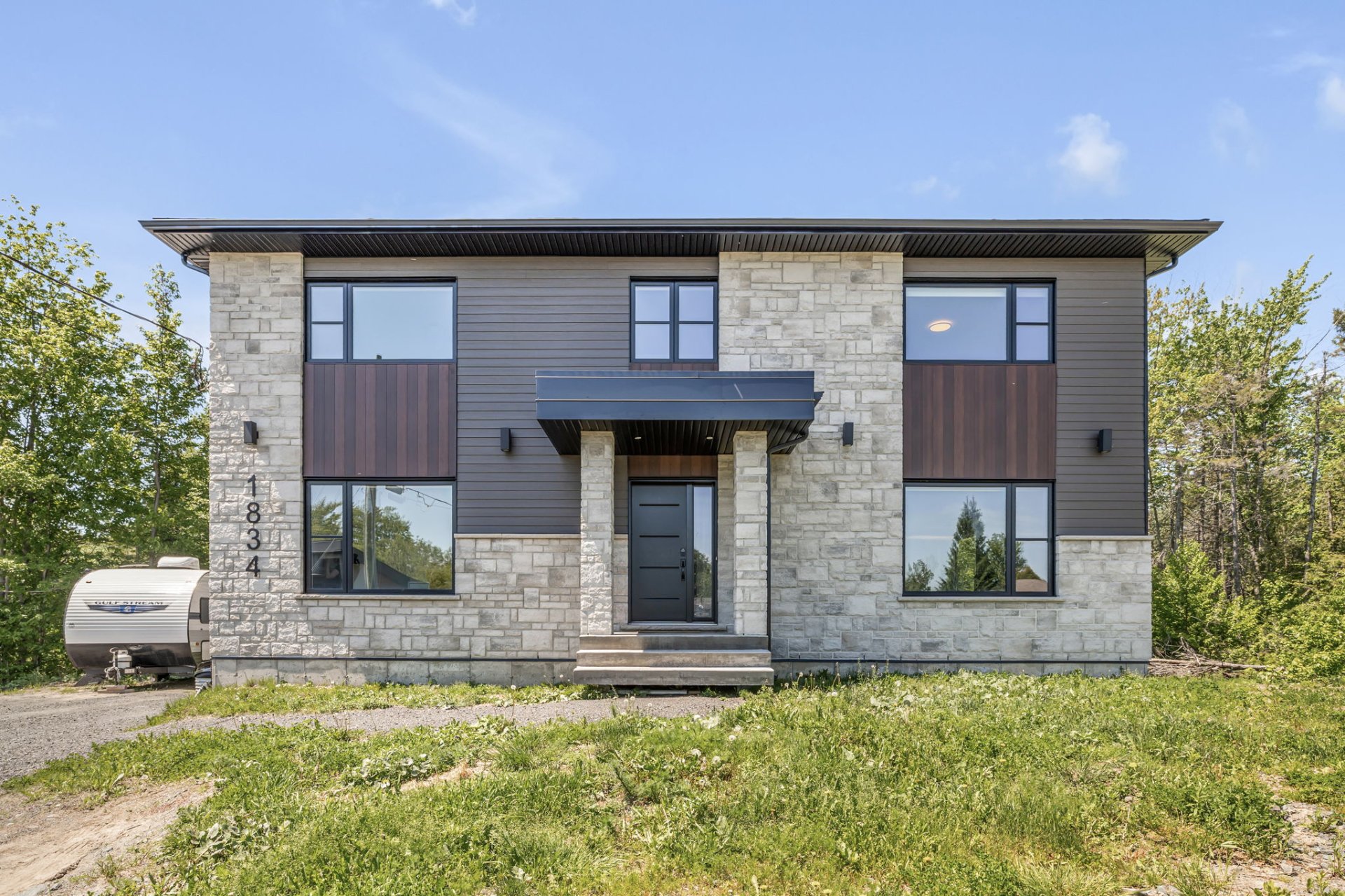 MLS: 12235509