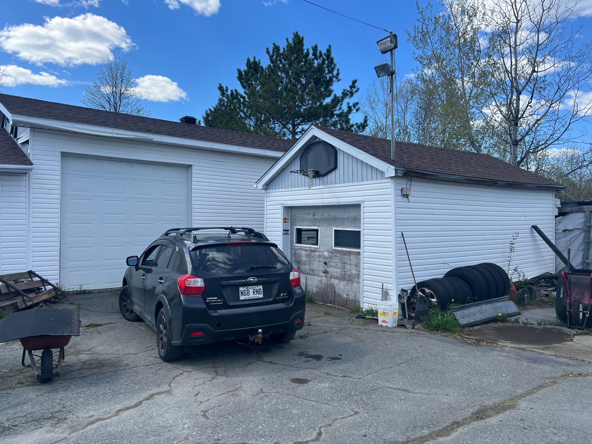 MLS: 22830611