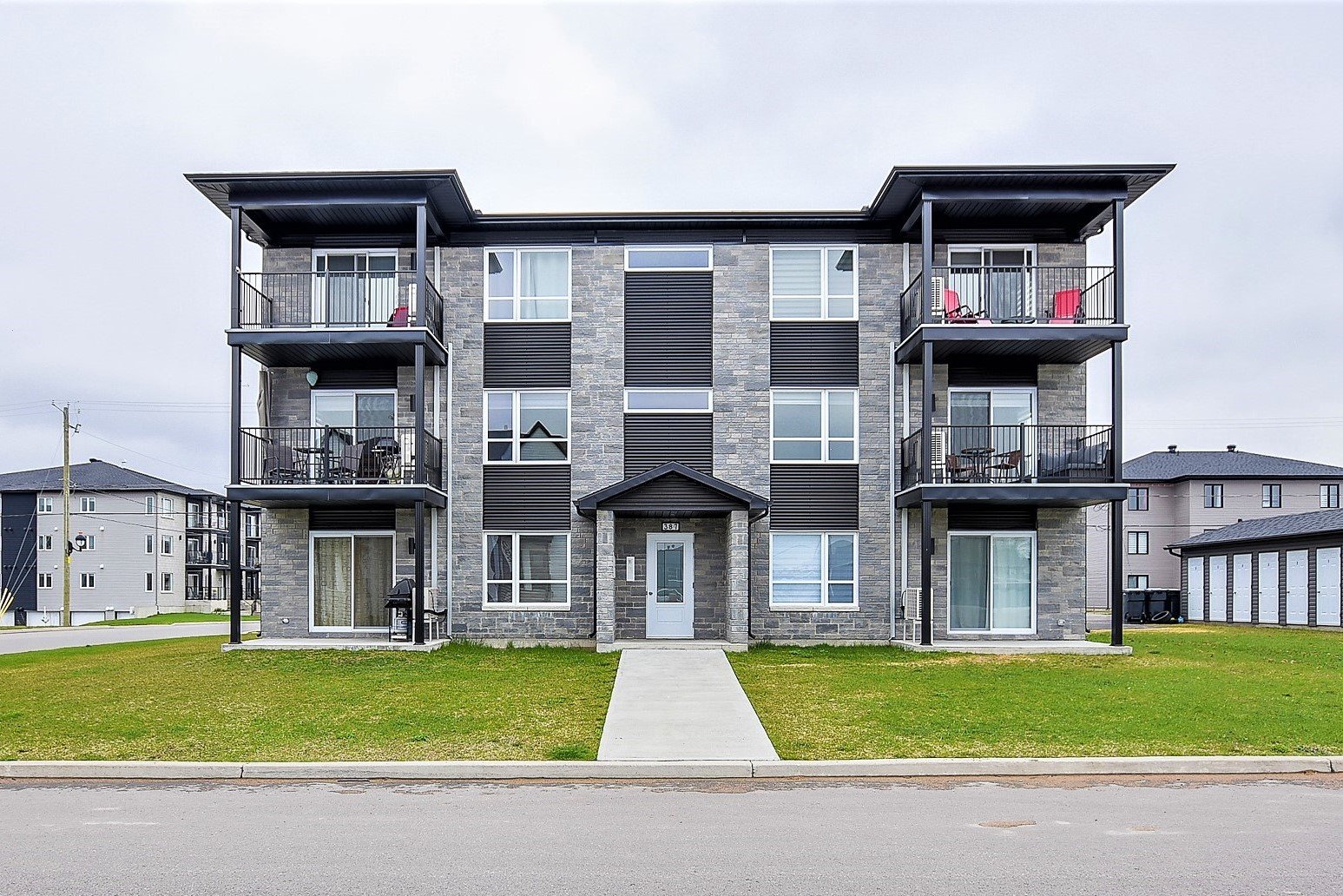 MLS: 24309344