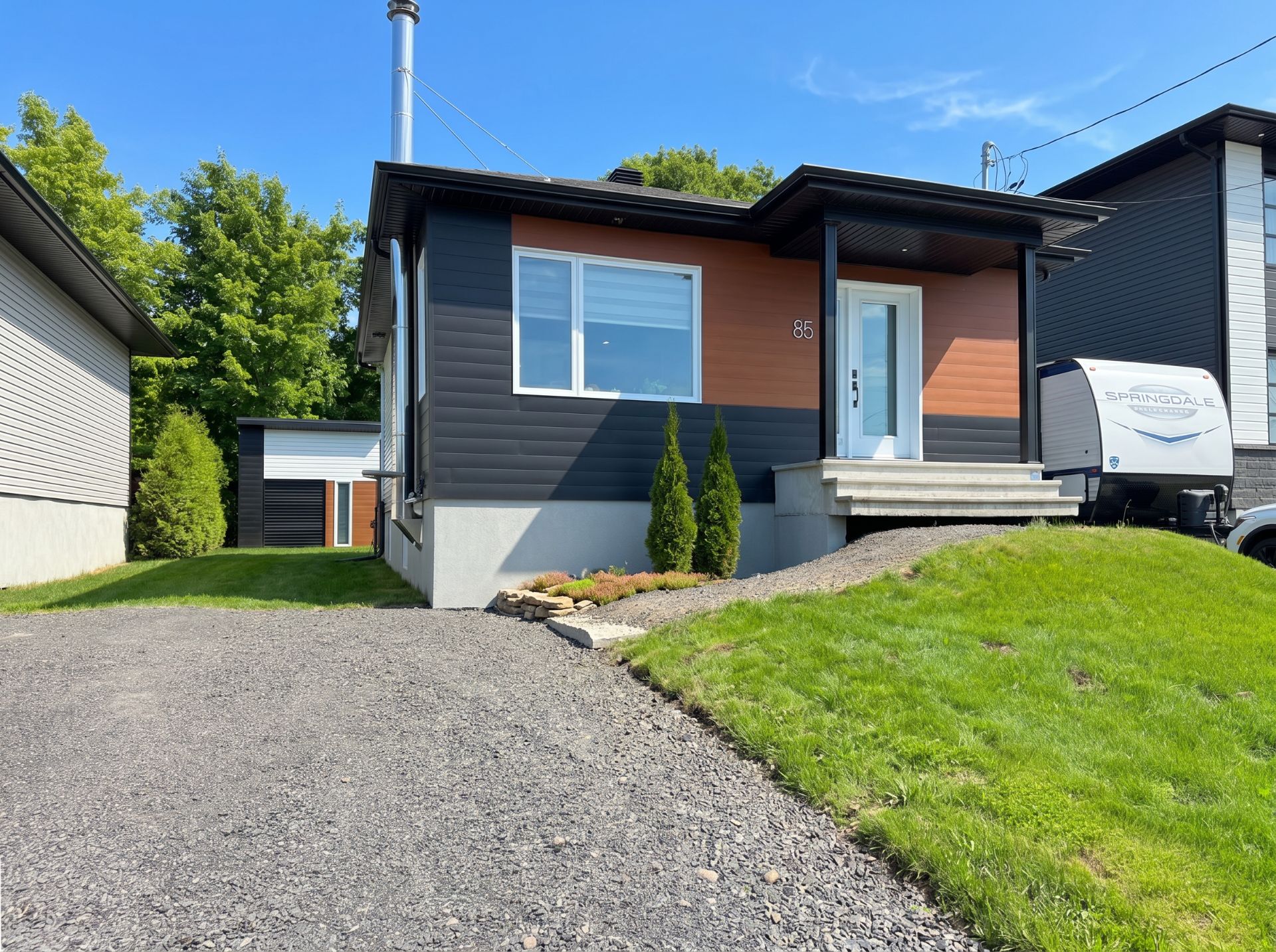 MLS: 17830360