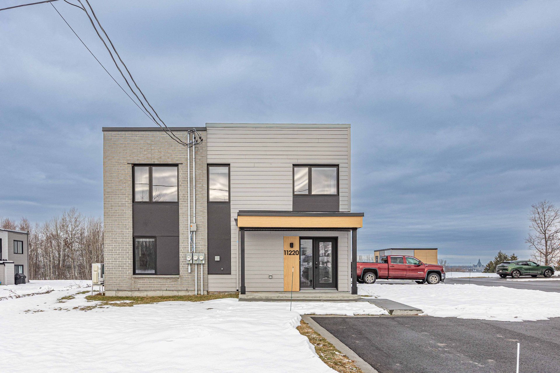 MLS: 20808973