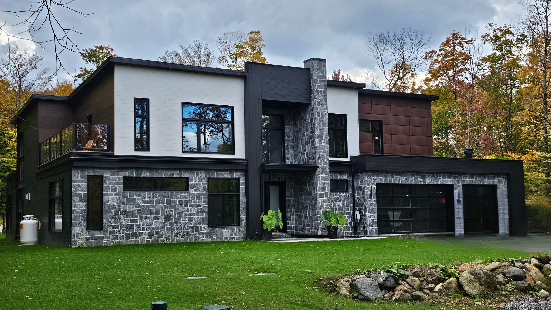 MLS: 20823375
