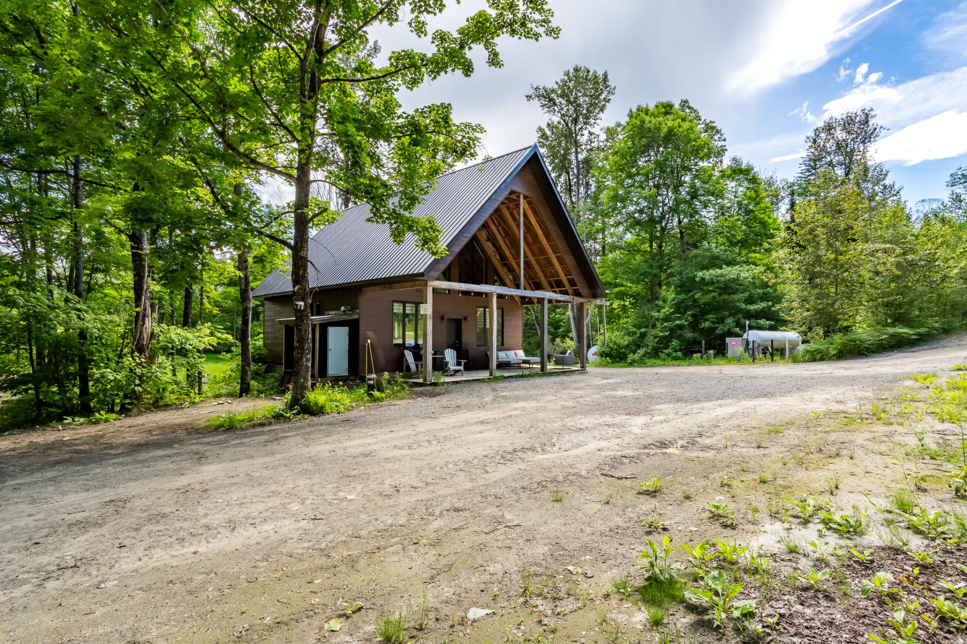 MLS: 16233984