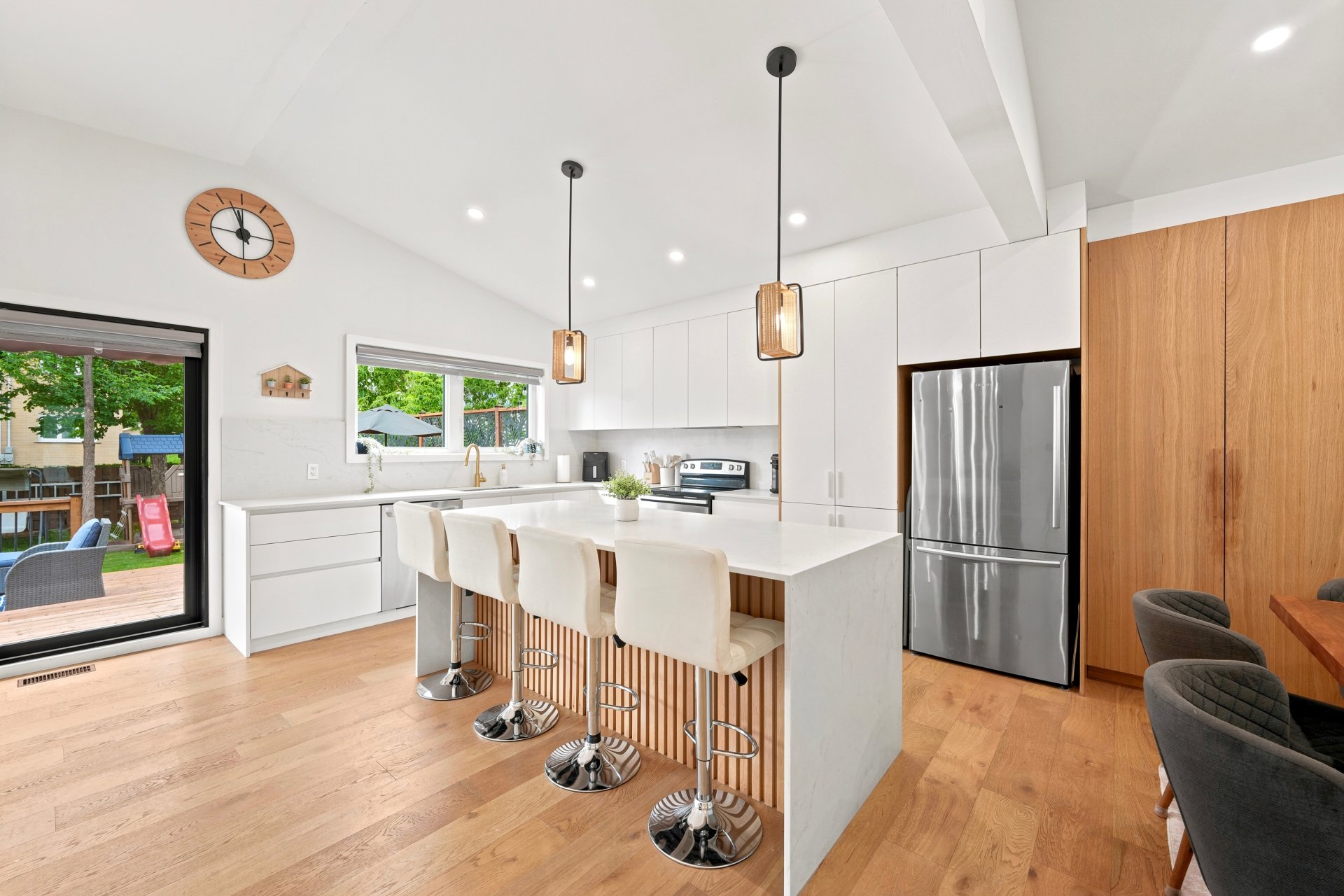 MLS: 24375961