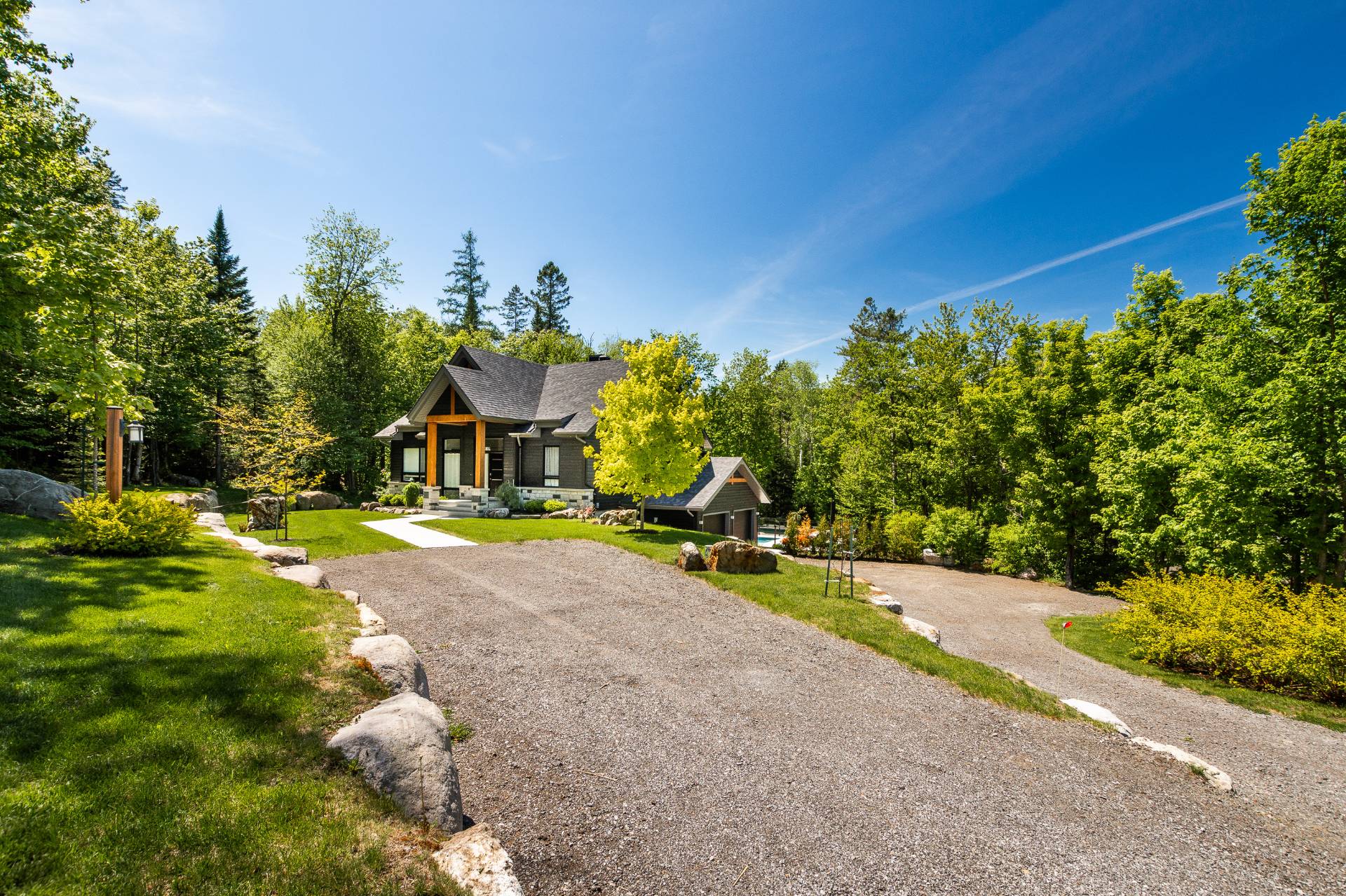 MLS: 15794051