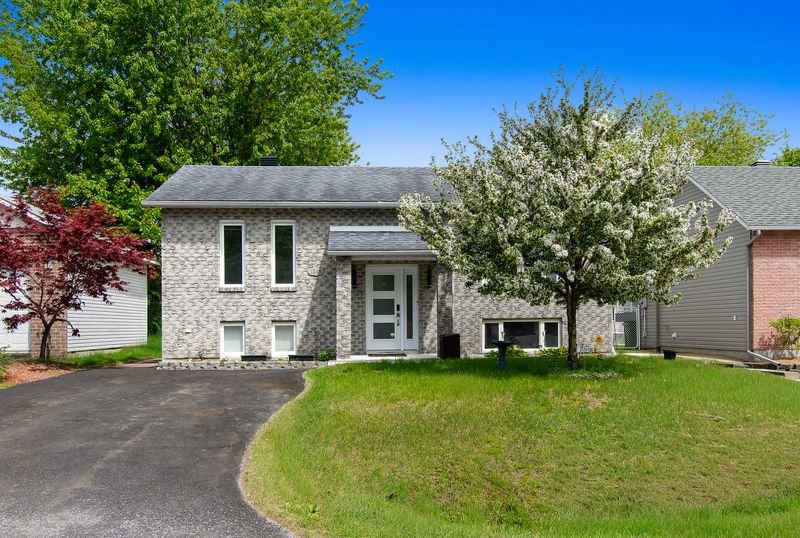 MLS: 28499348