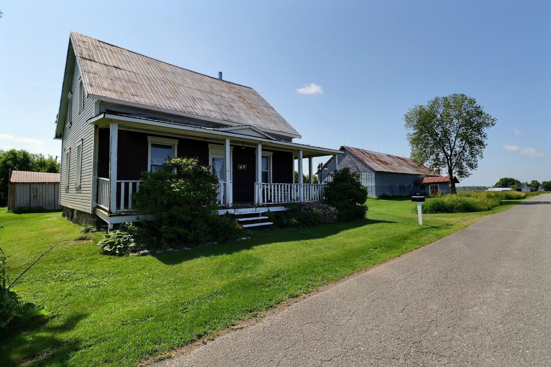 MLS: 24957529