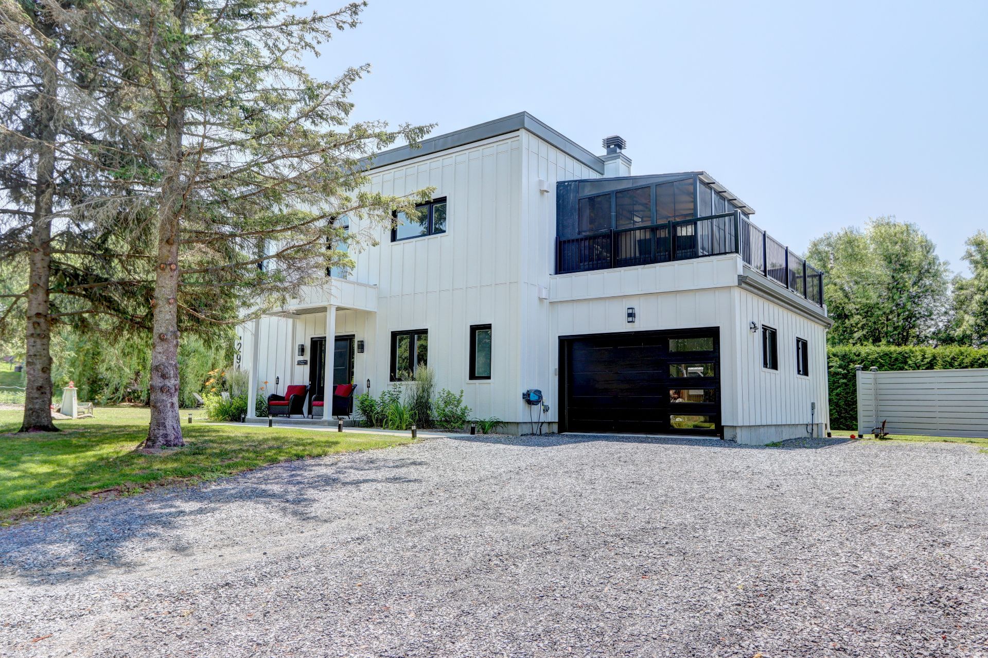 MLS: 27504074