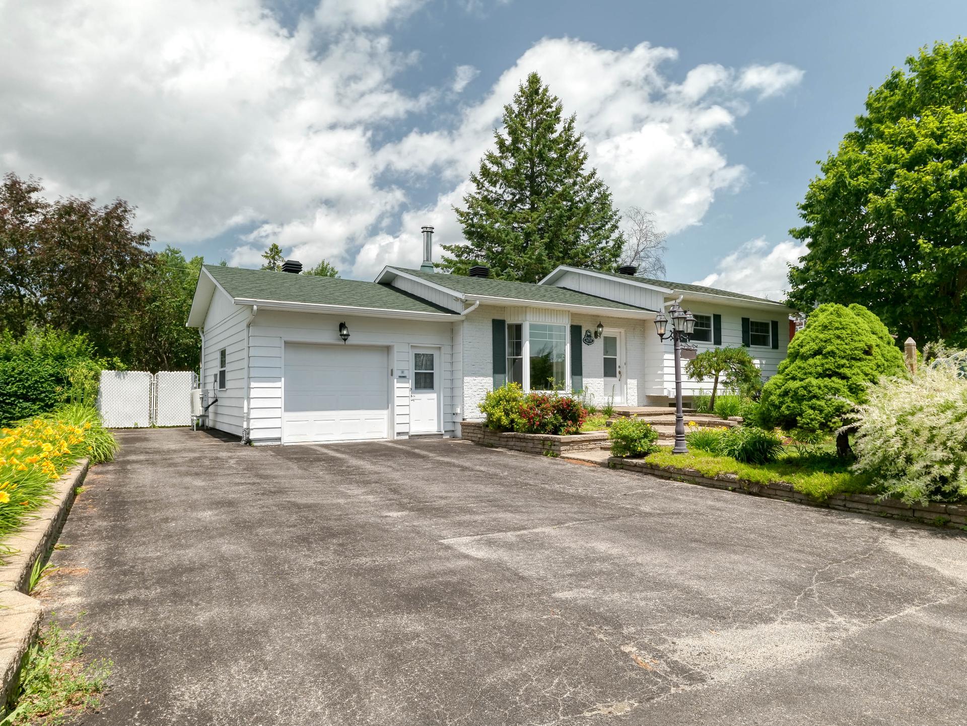 MLS: 18358416