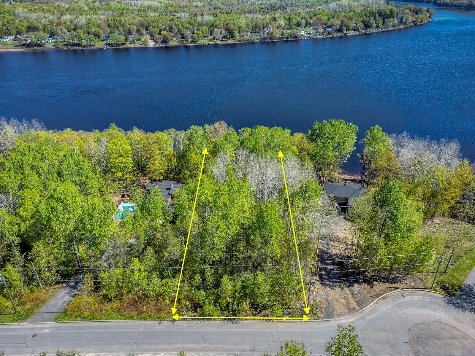 MLS: 25894448