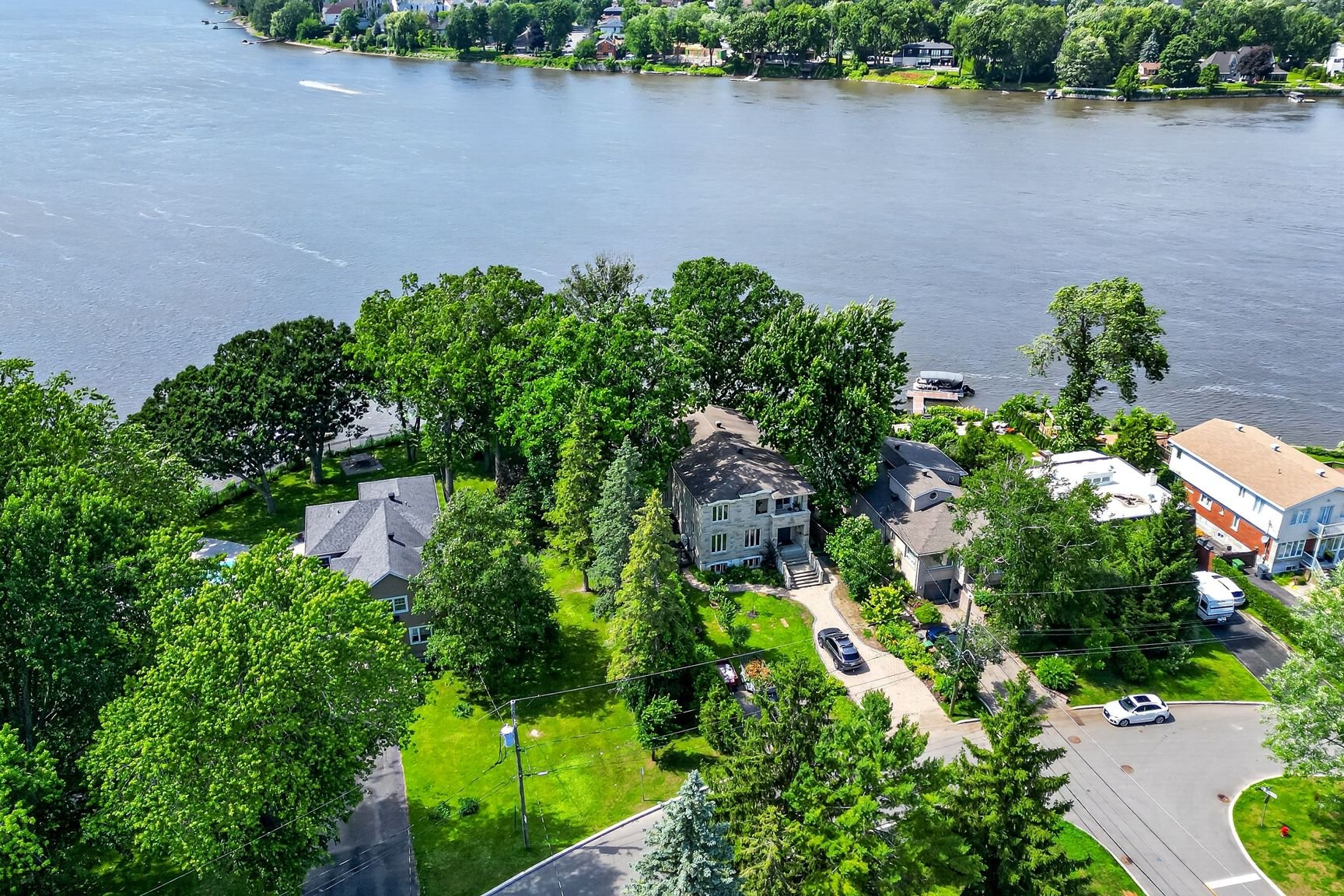 MLS: 17075397