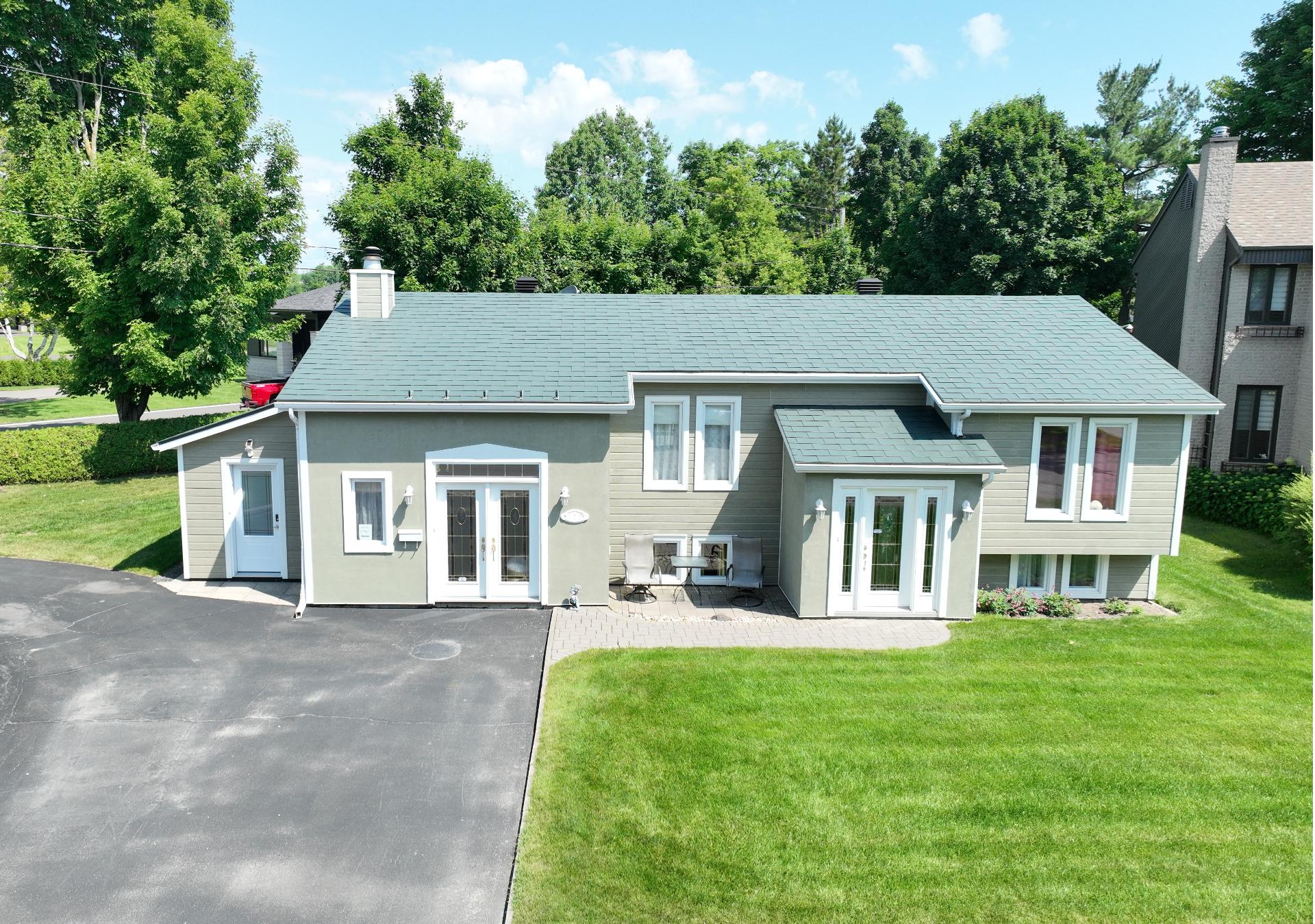 MLS: 27330642