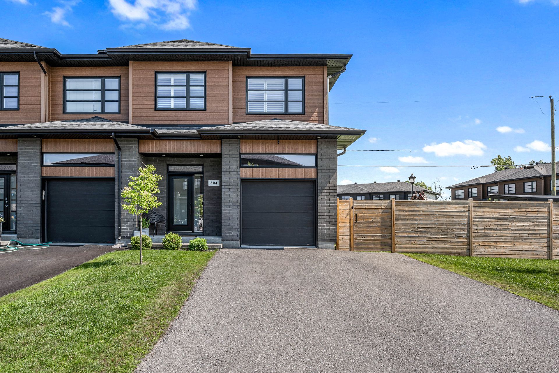 MLS: 26810256