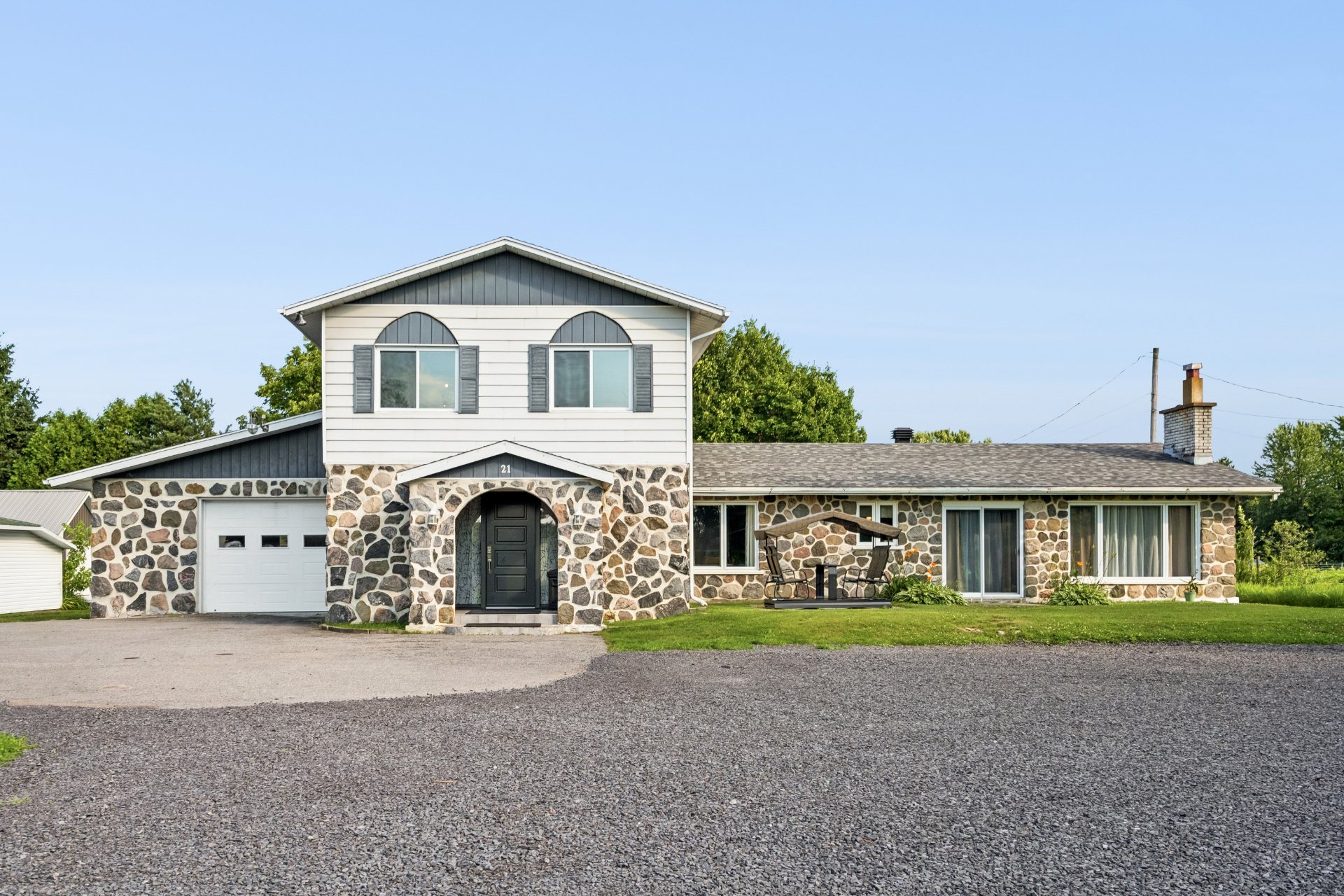MLS: 20035351