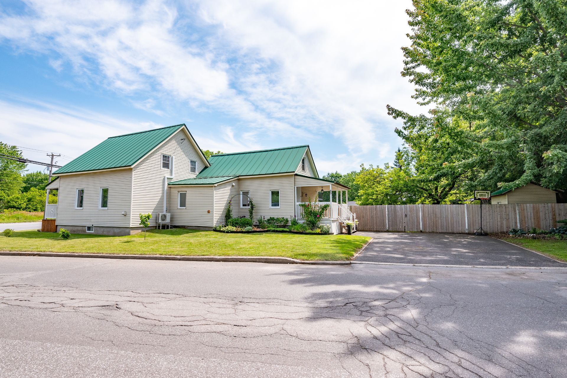 MLS: 18075235