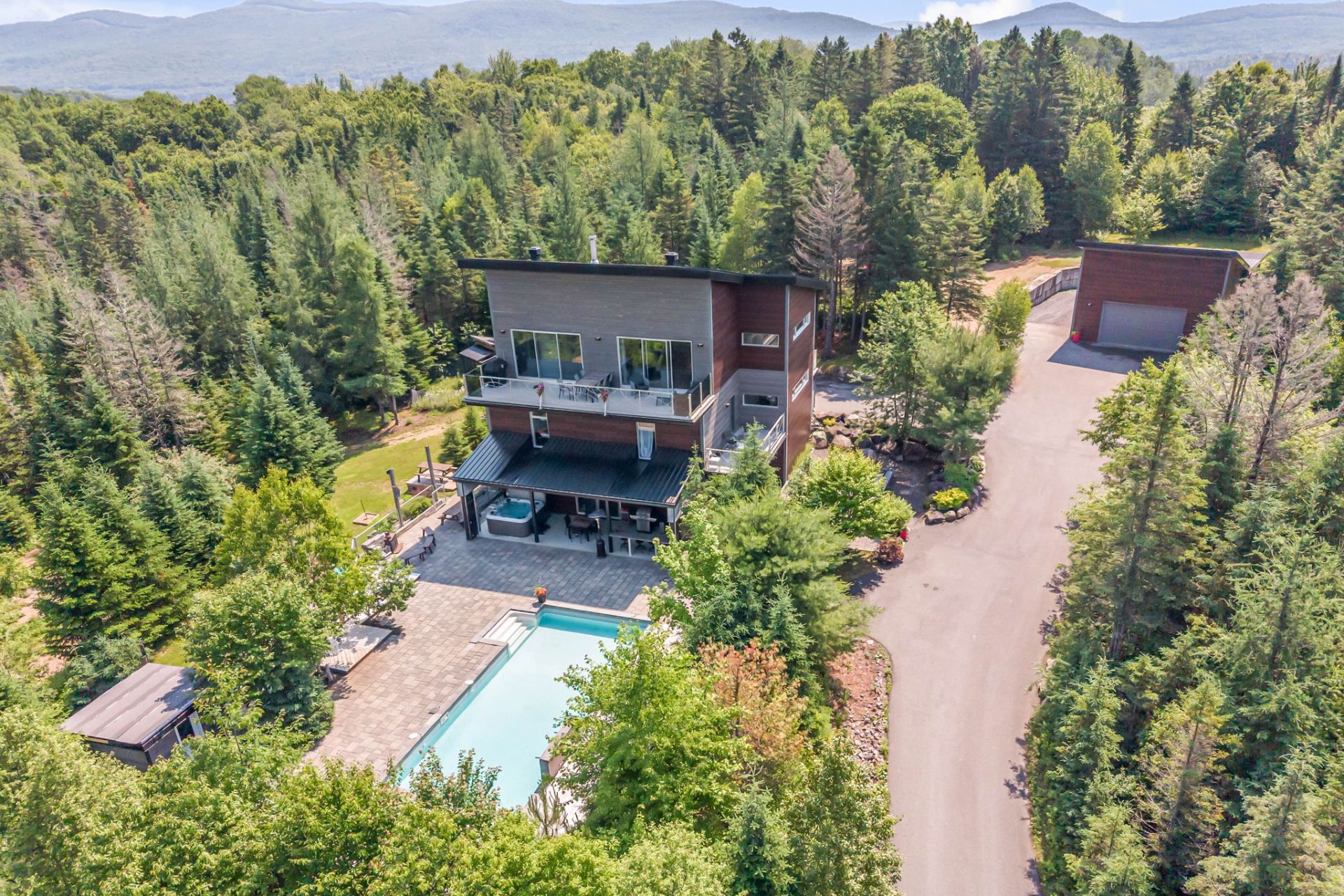 MLS: 18118481