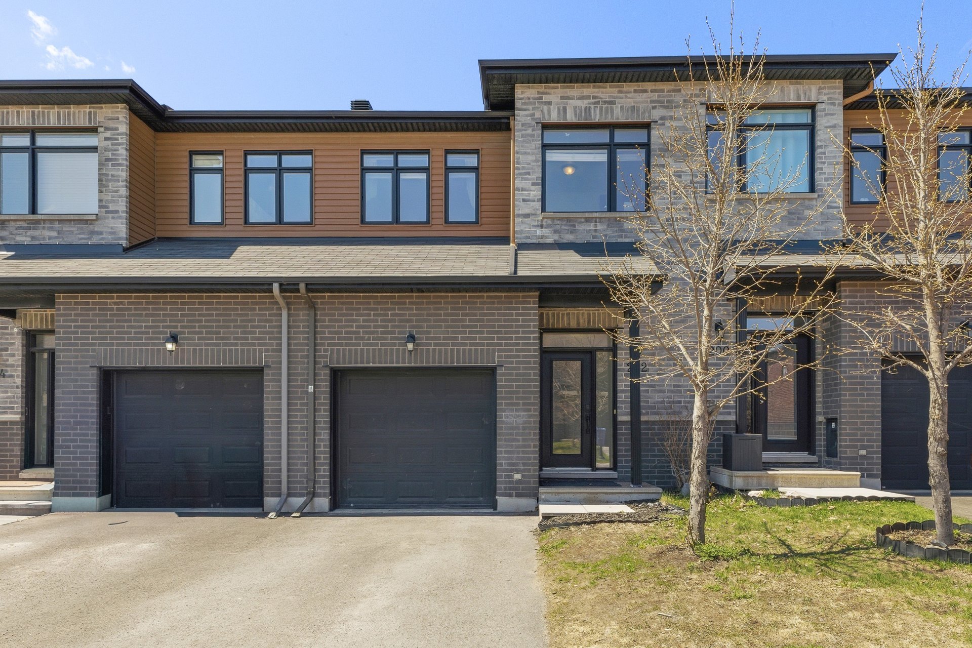 MLS: 25953786