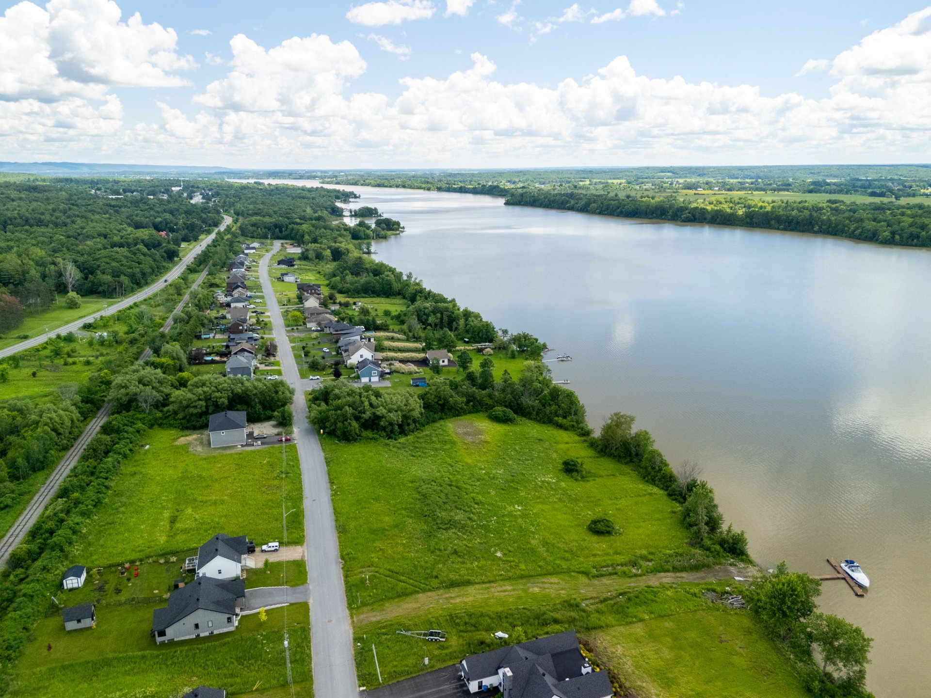 MLS: 15044538