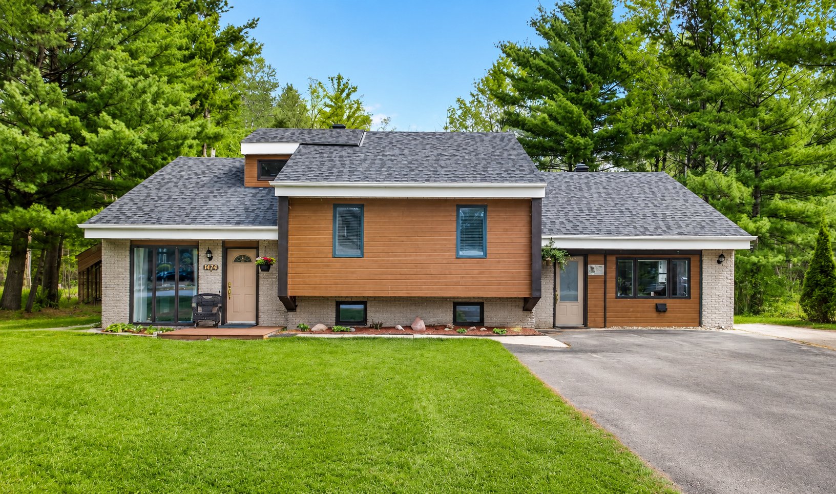 MLS: 25344553