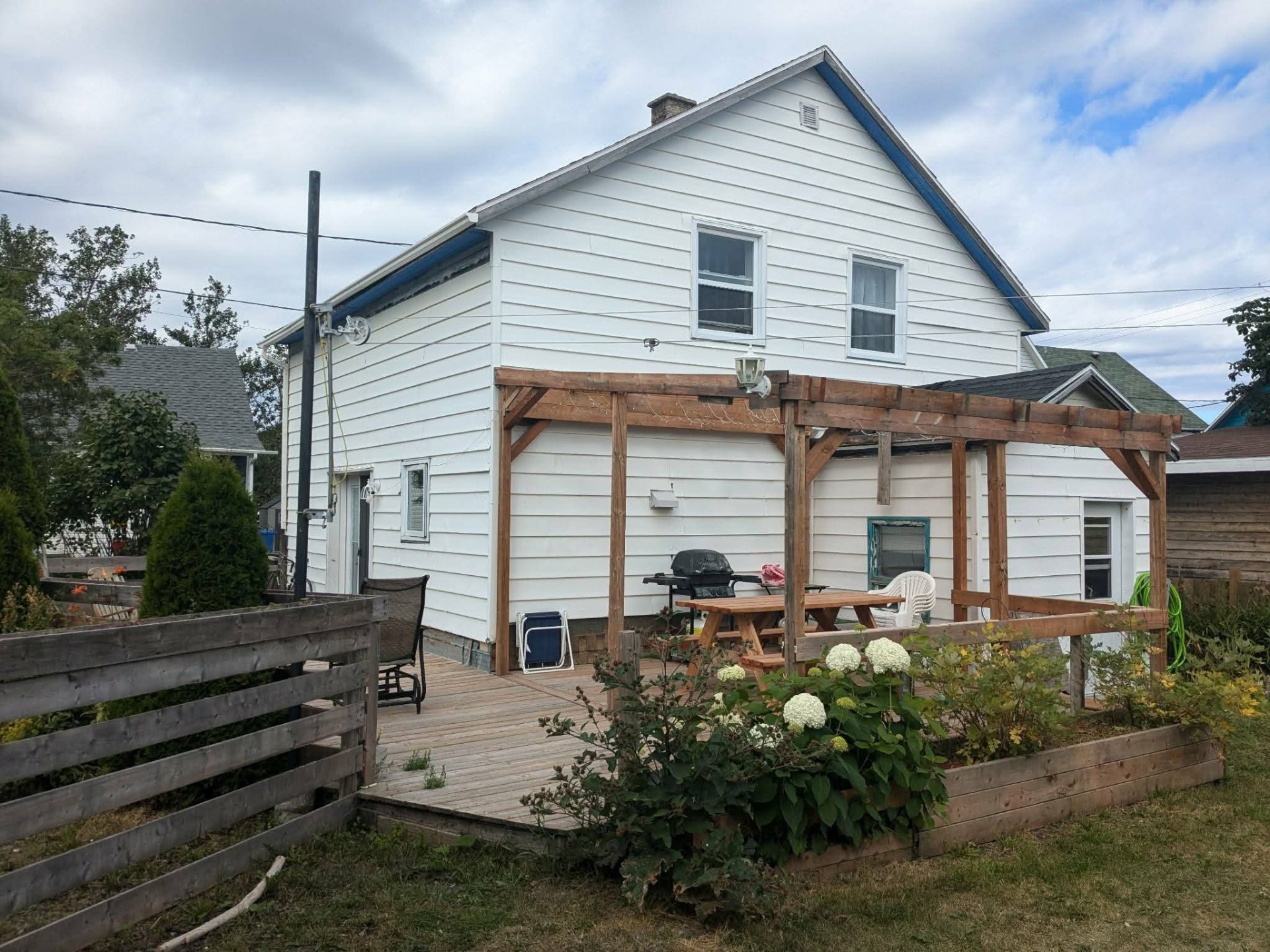 MLS: 26412296