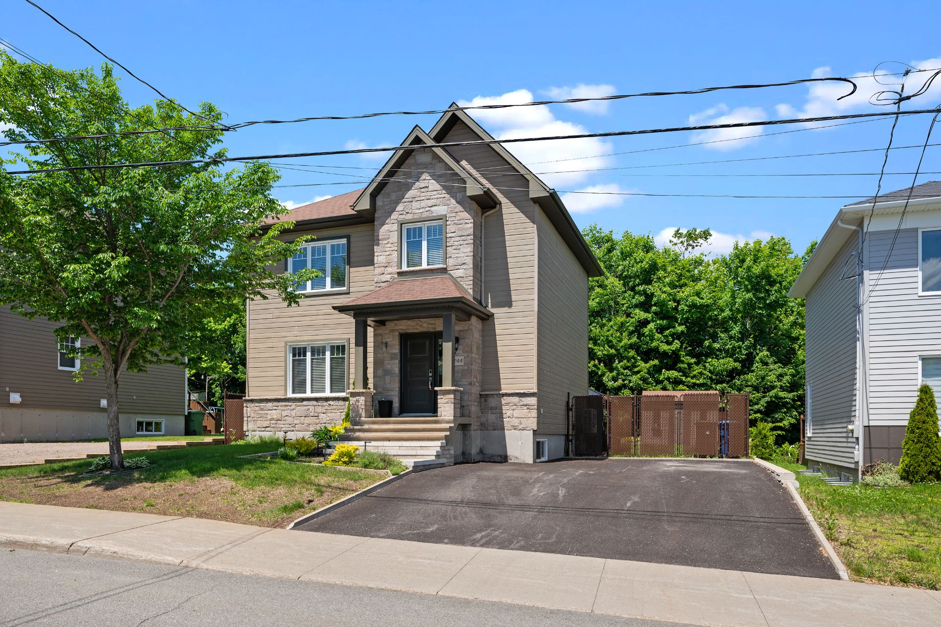 MLS: 26062161