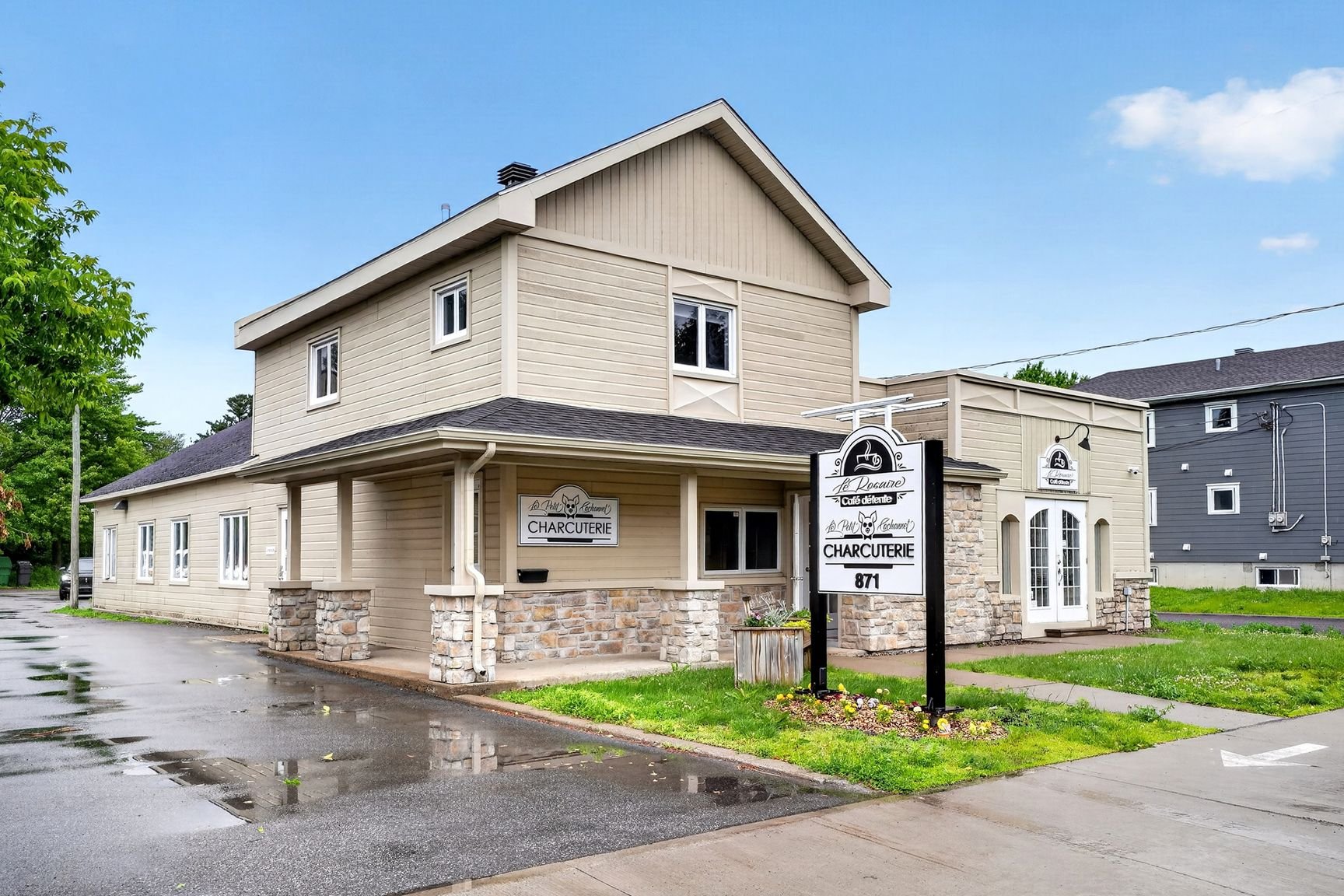 MLS: 21049947