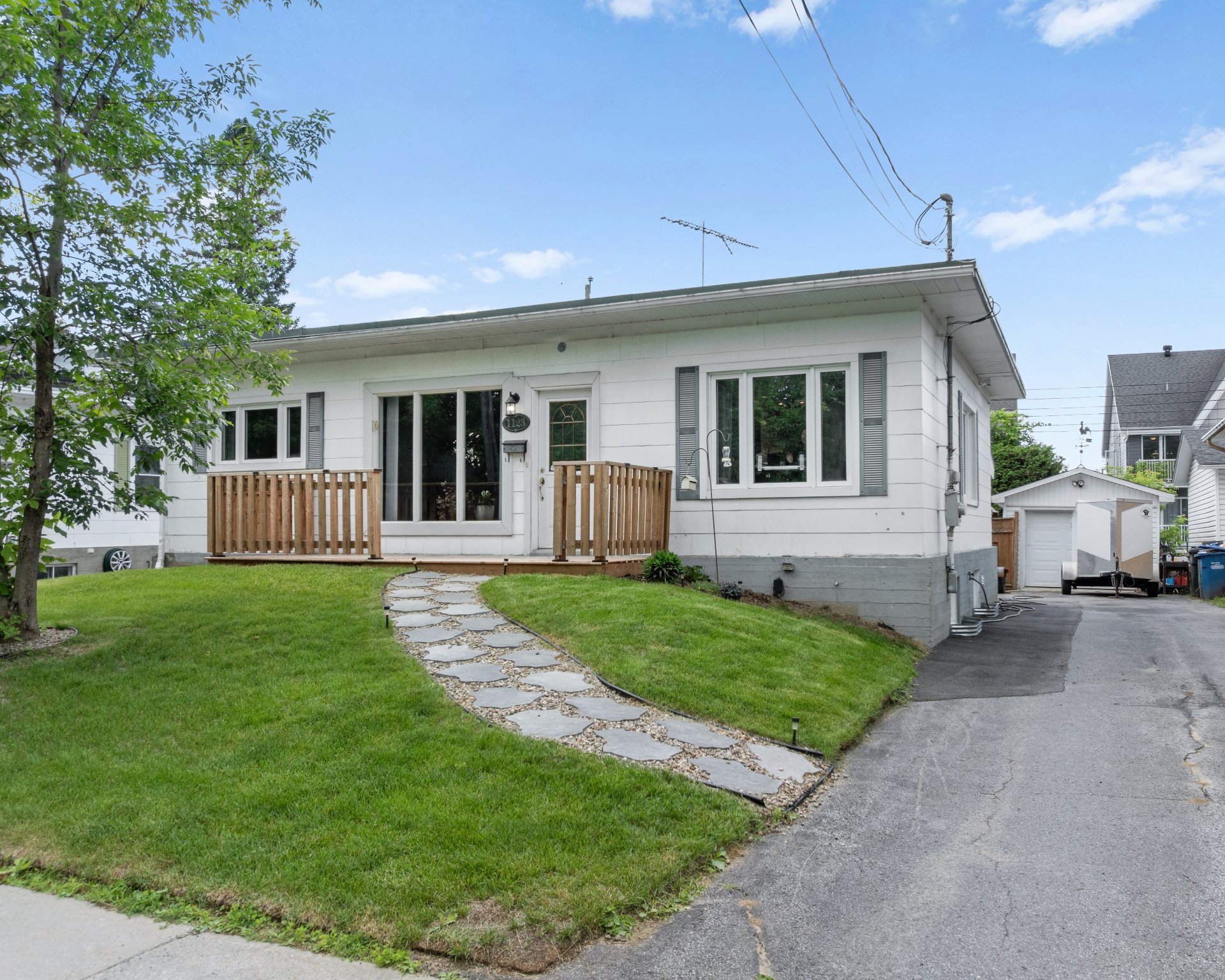 MLS: 28198747