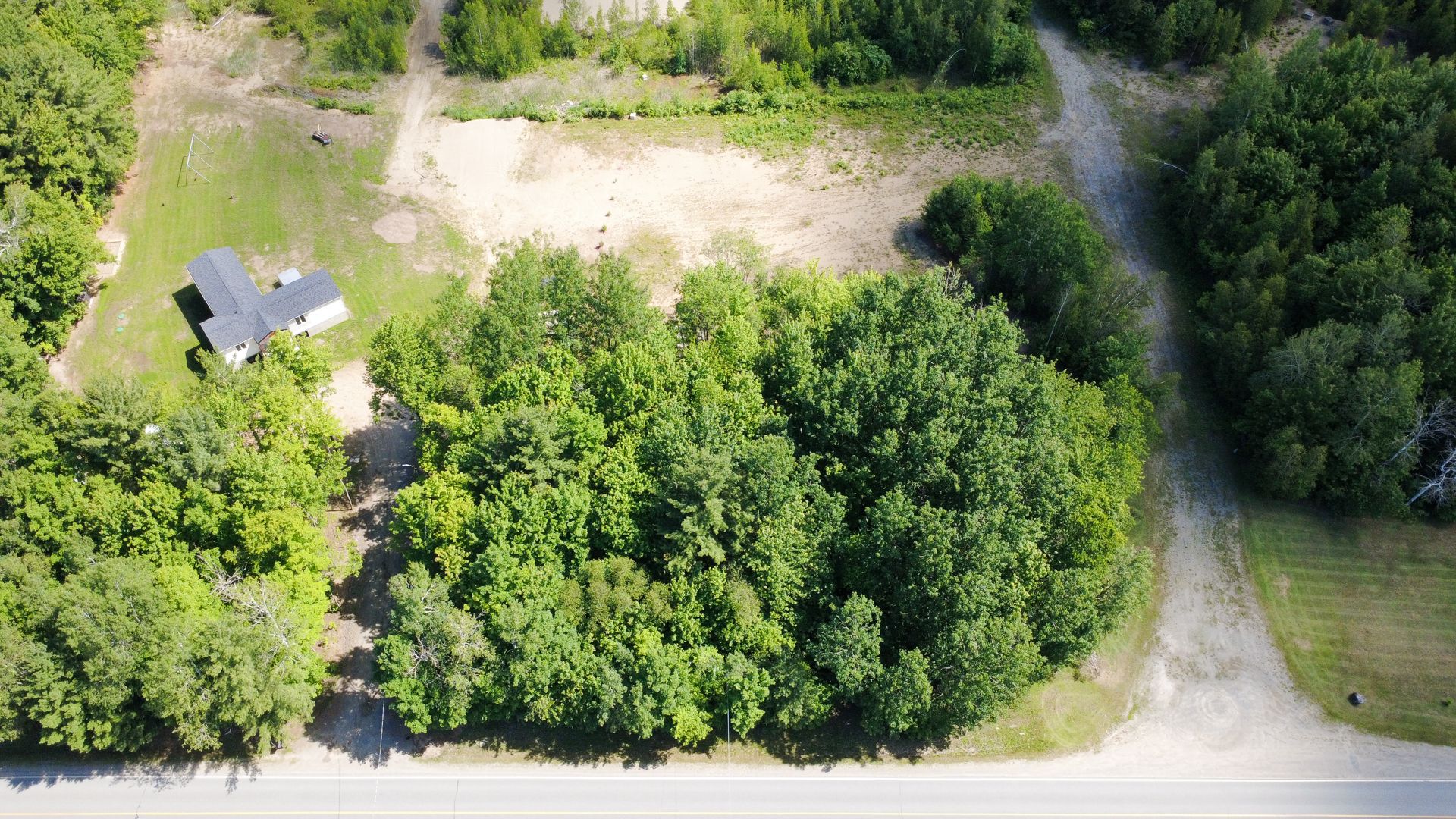 MLS: 26911956