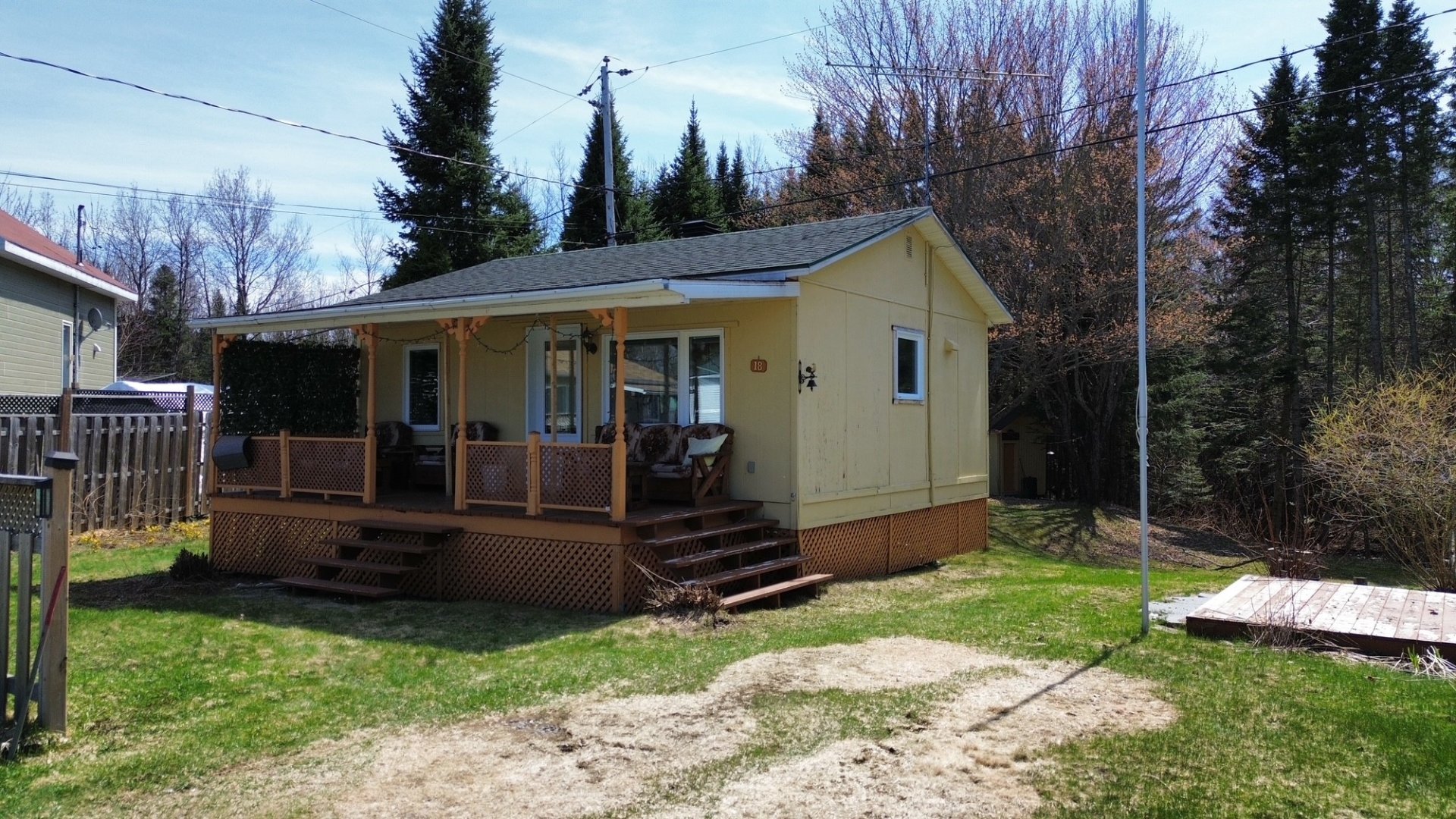 MLS: 27659589