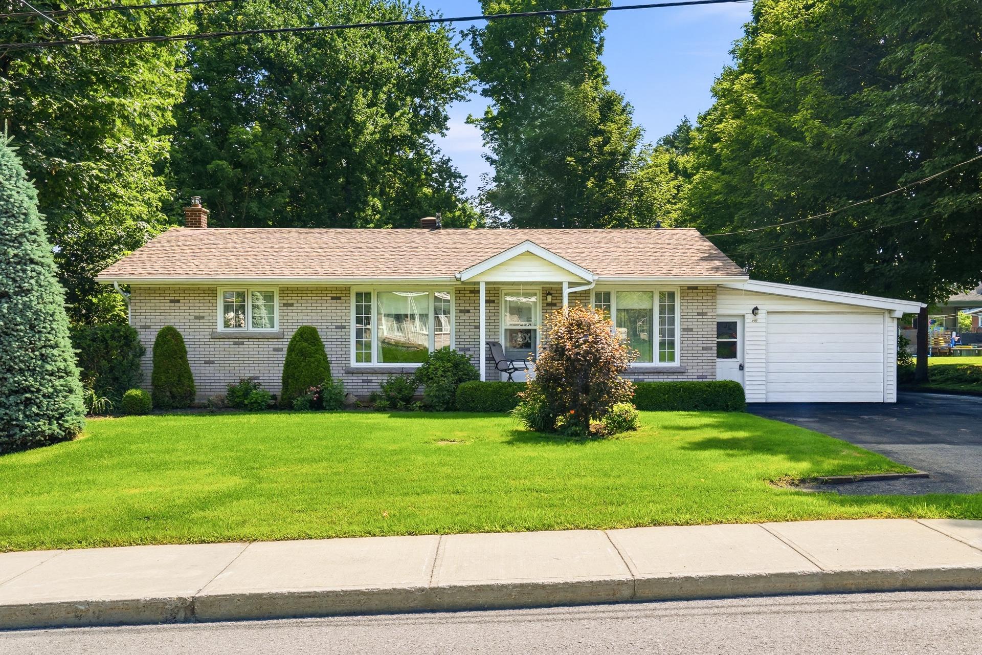 MLS: 19900795