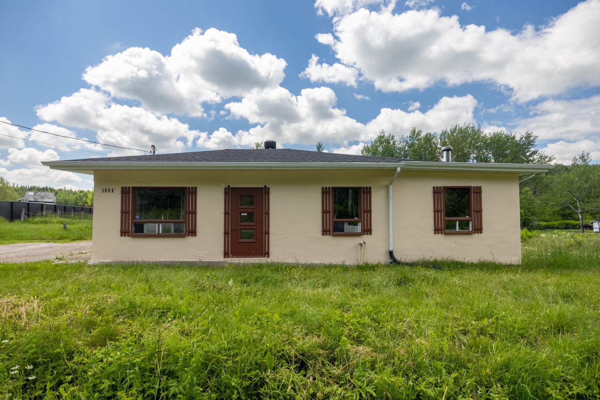 MLS: 13943399