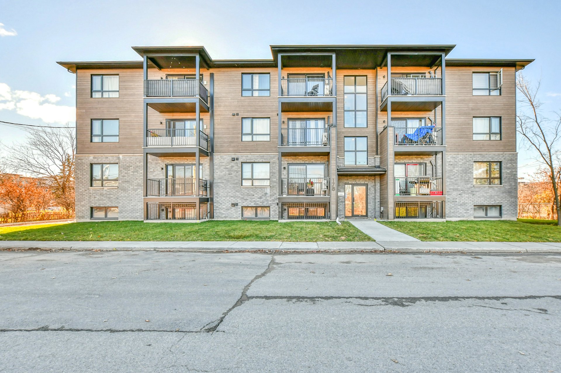 MLS: 21718717