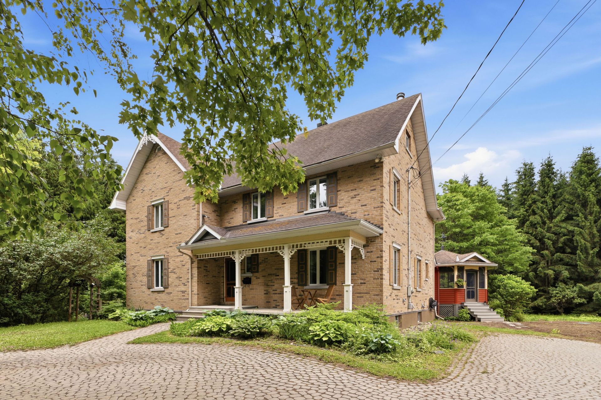 MLS: 15838431